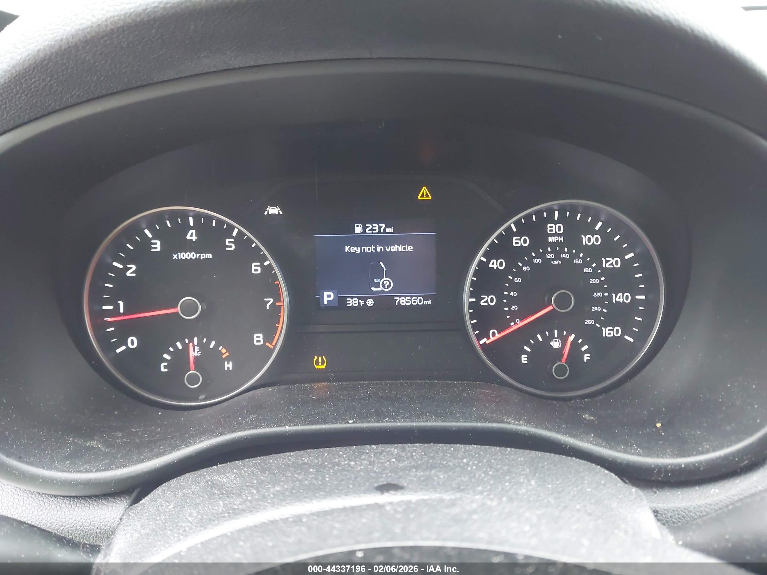 KIA SPORTAGE image 7
