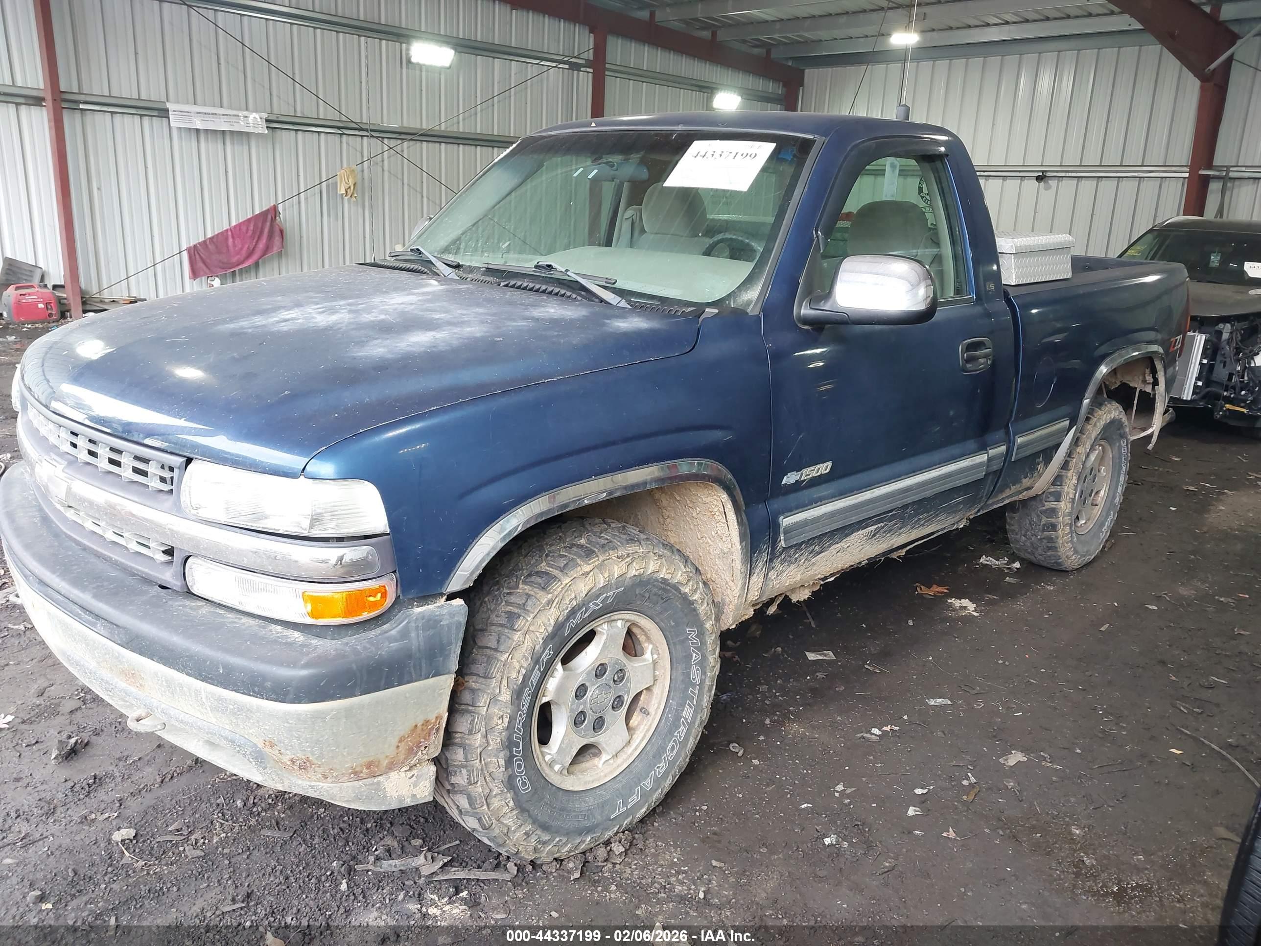 CHEVROLET SILVERADO image 2