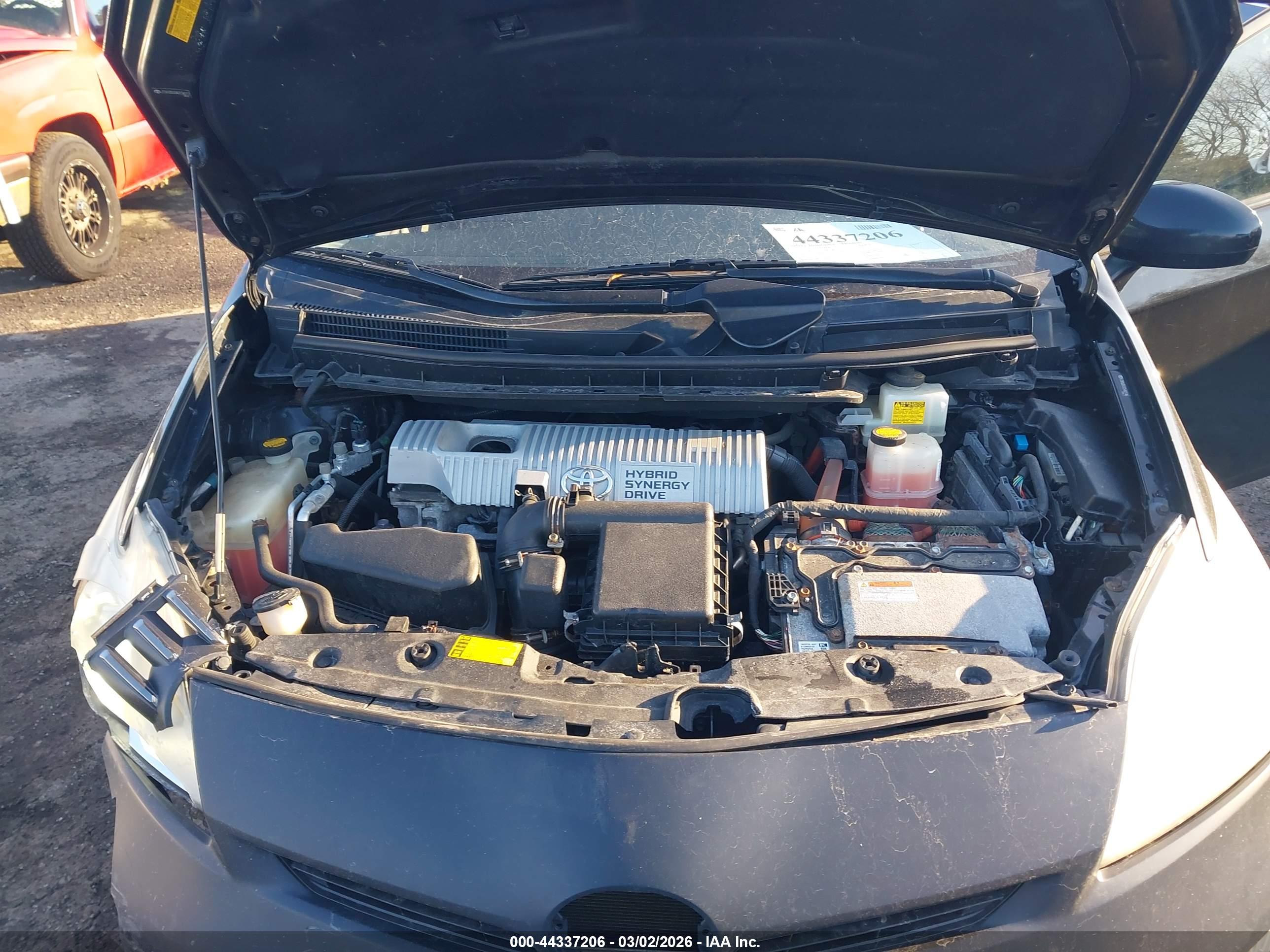 TOYOTA PRIUS image 10
