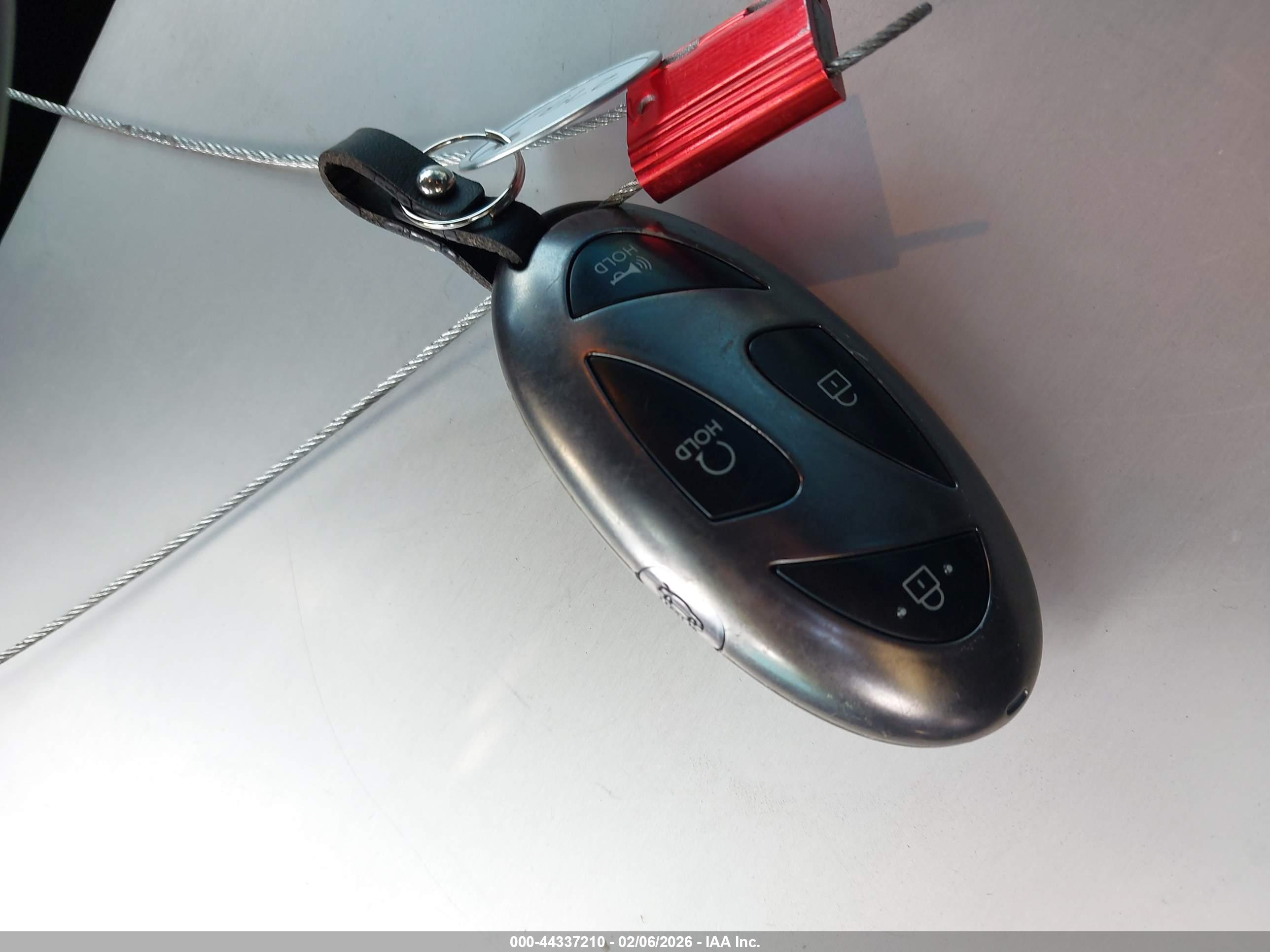 HYUNDAI ELANTRA image 11