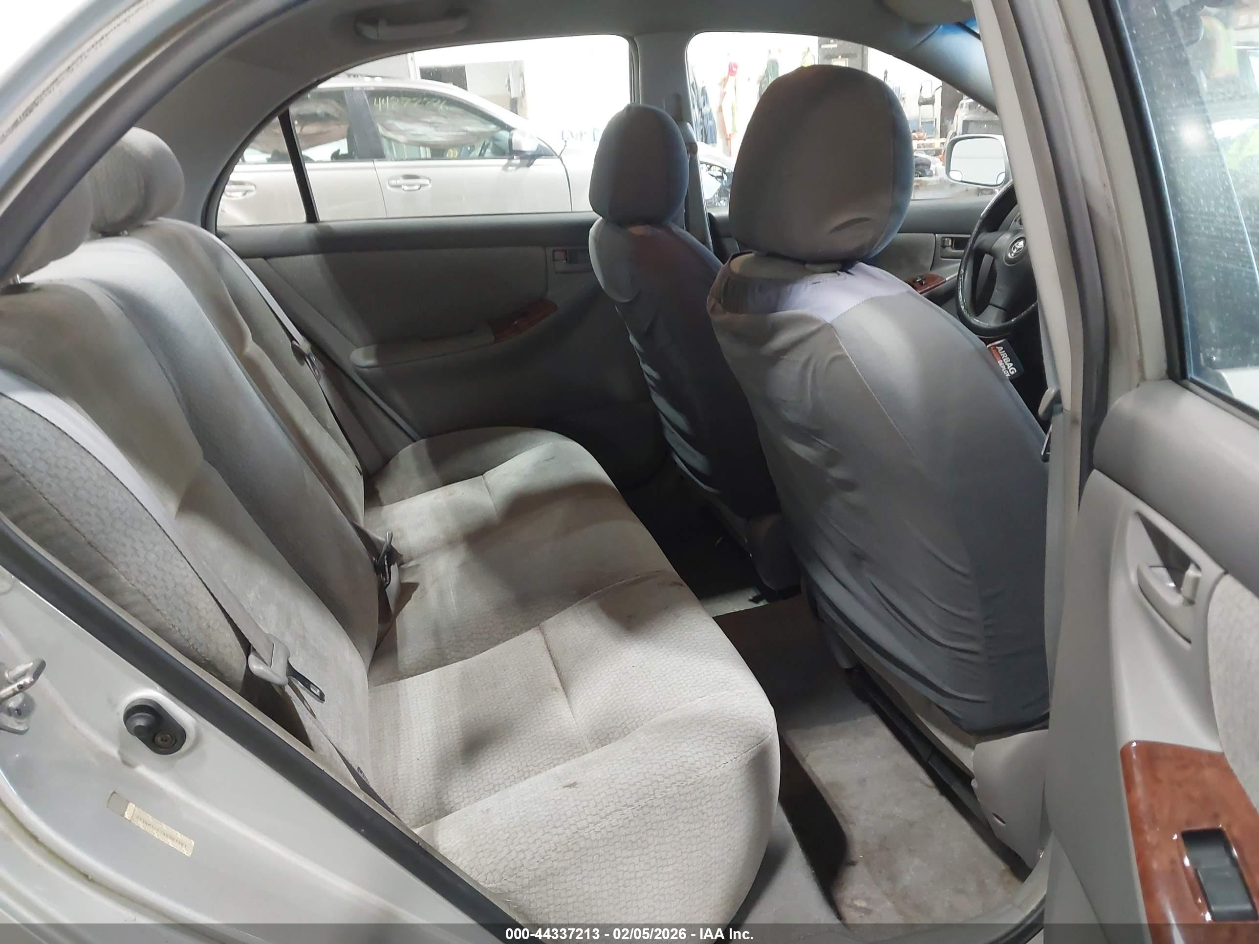 TOYOTA COROLLA image 8