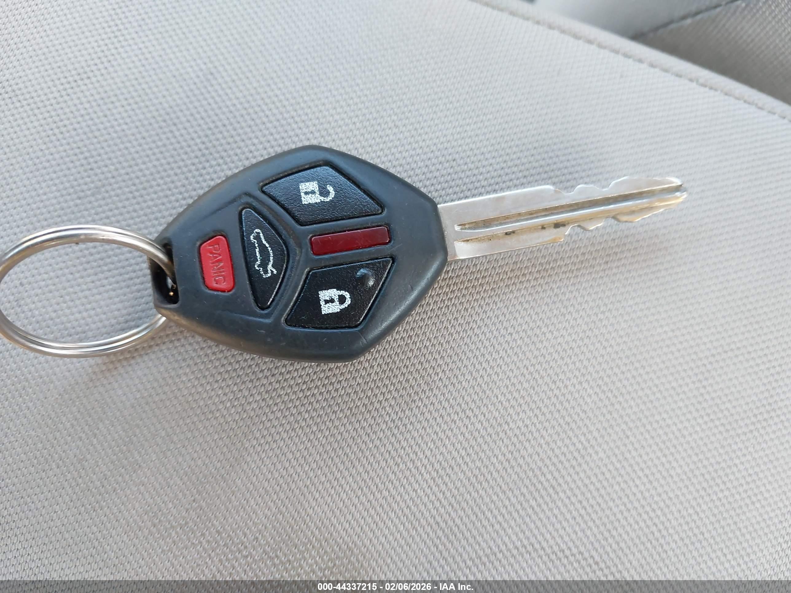 MITSUBISHI LANCER image 11