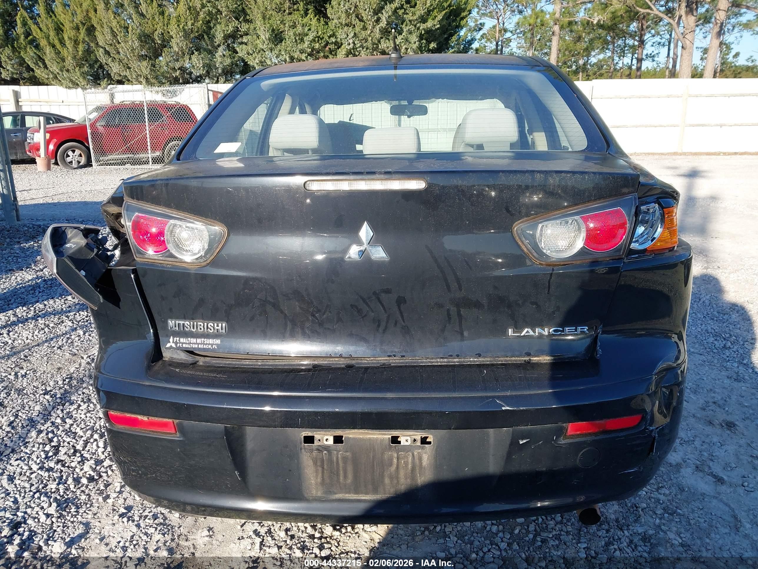 MITSUBISHI LANCER image 6