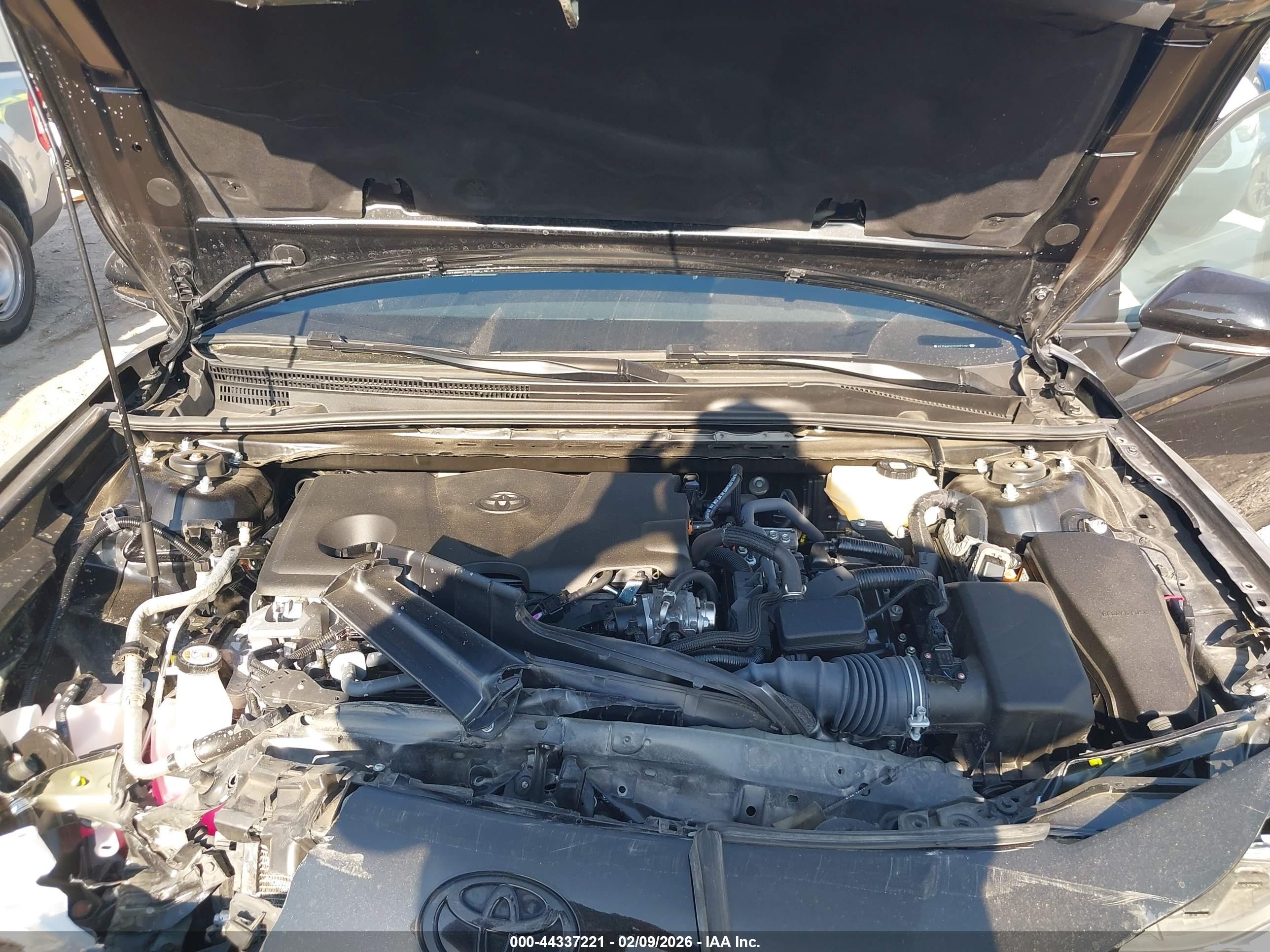 TOYOTA CAMRY image 10
