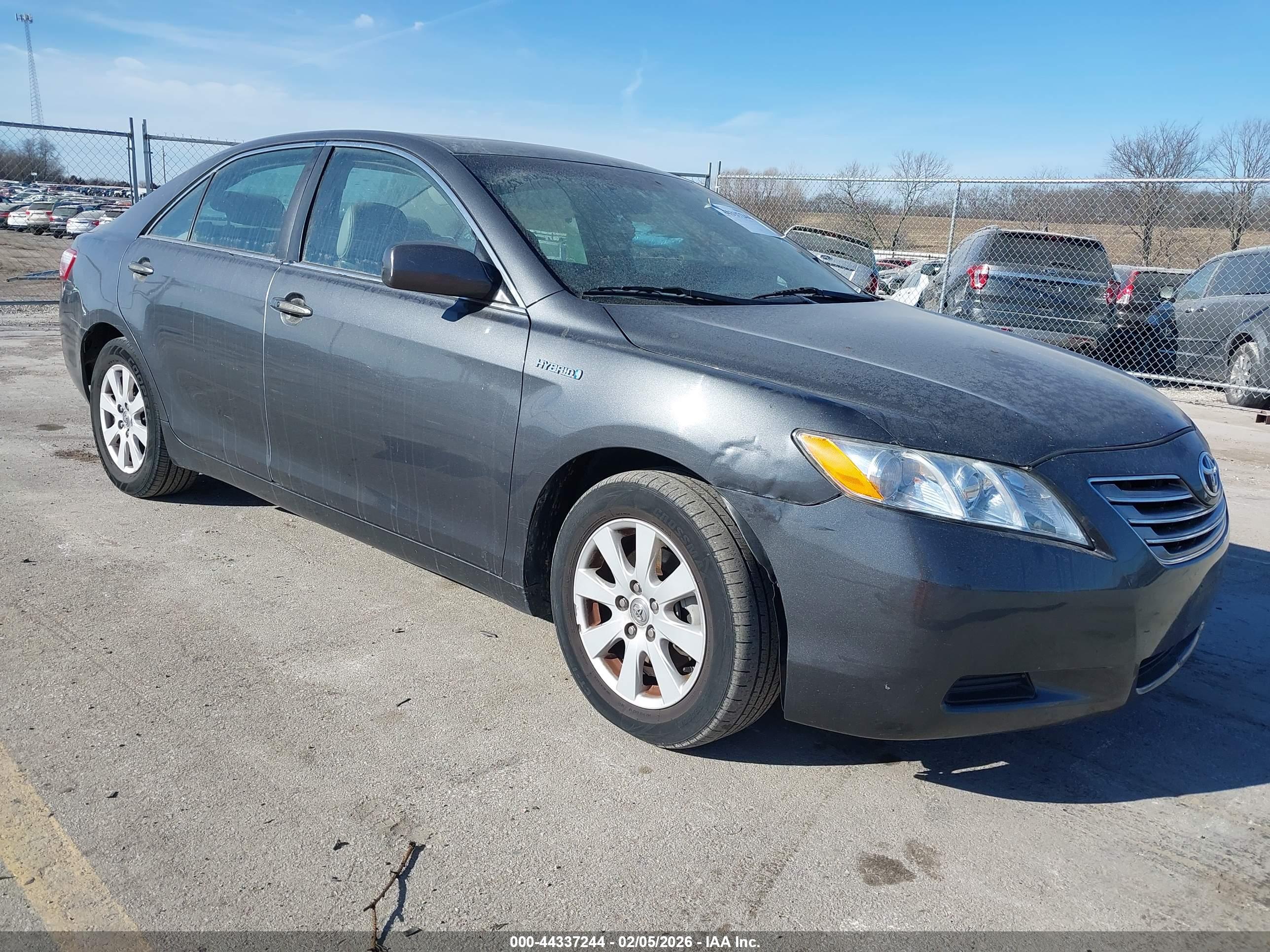 TOYOTA CAMRY image 6