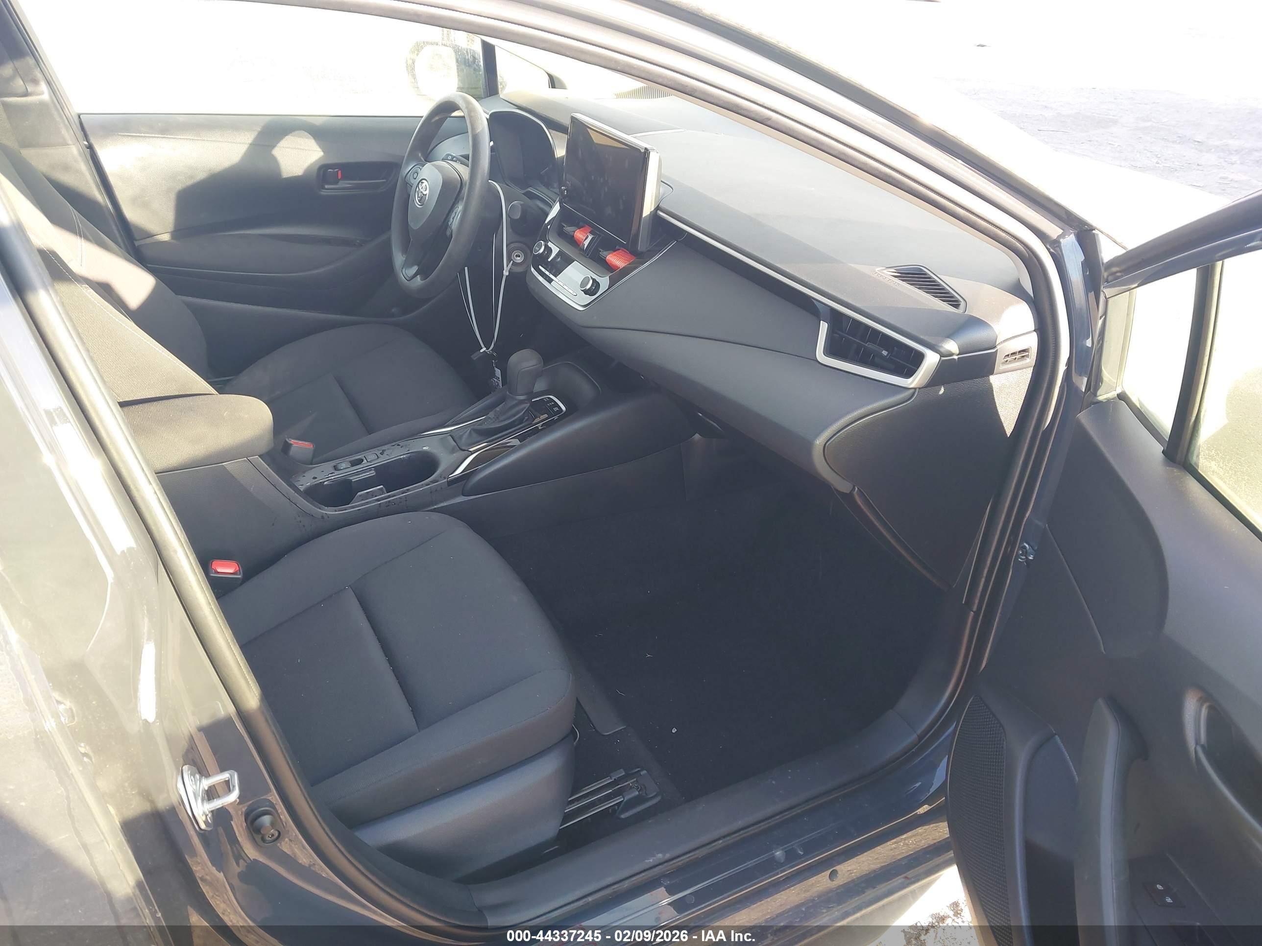 TOYOTA COROLLA image 5
