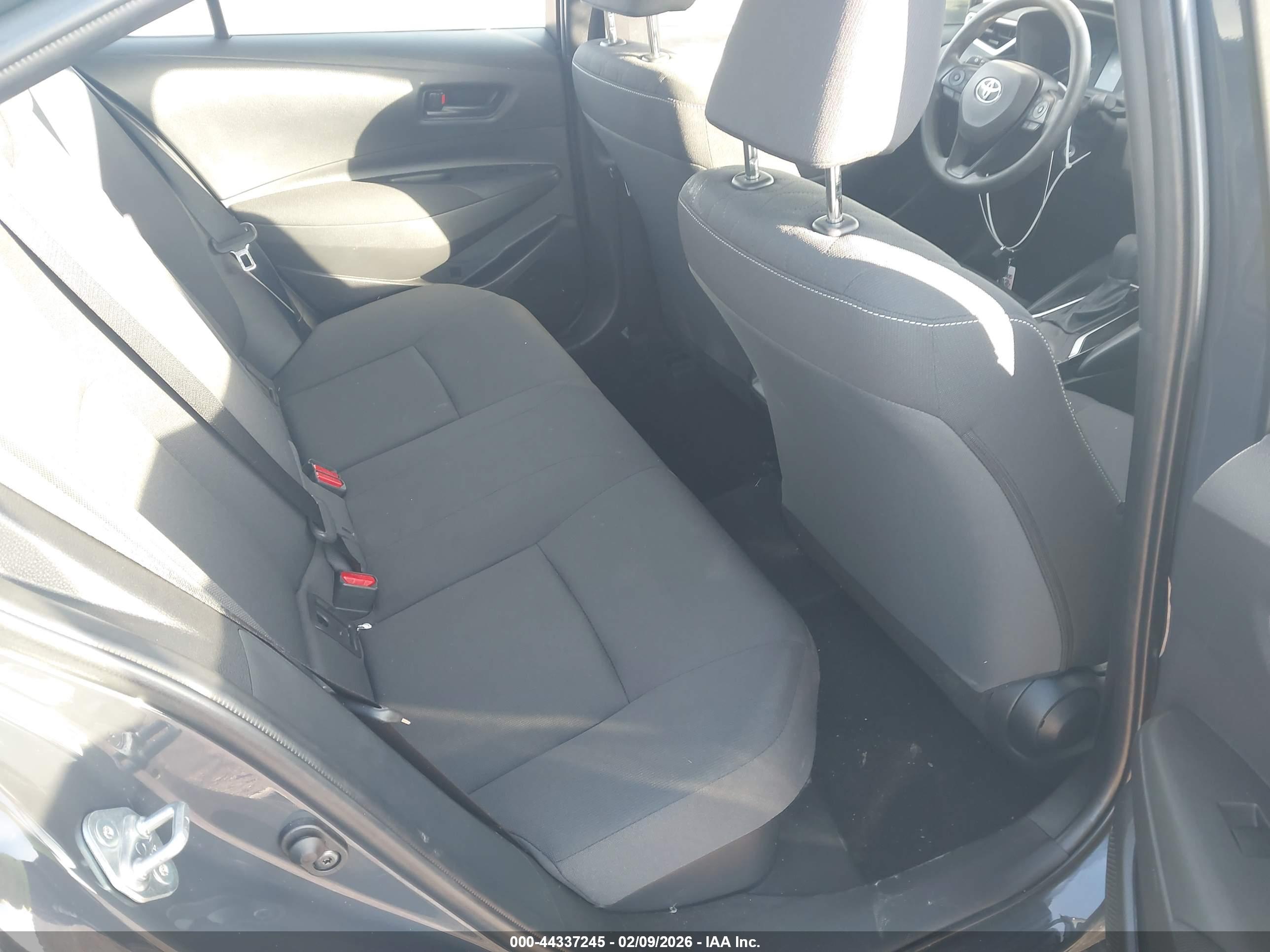 TOYOTA COROLLA image 8