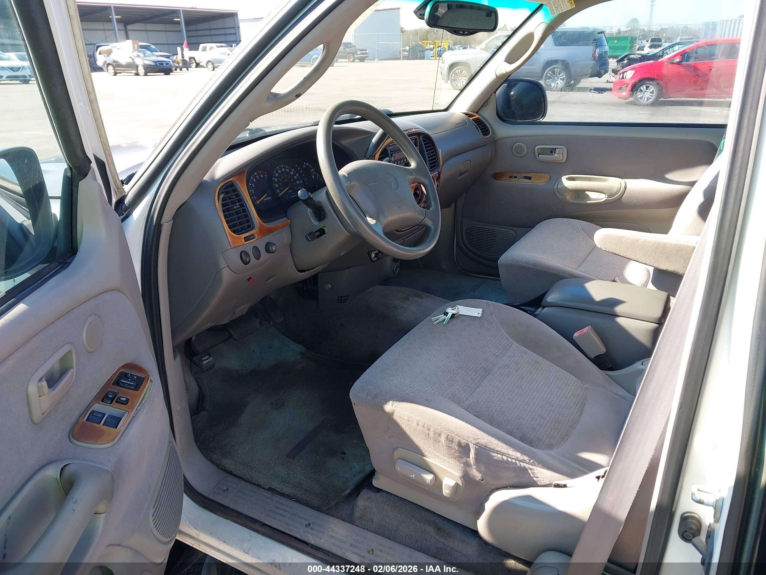 TOYOTA TUNDRA image 5