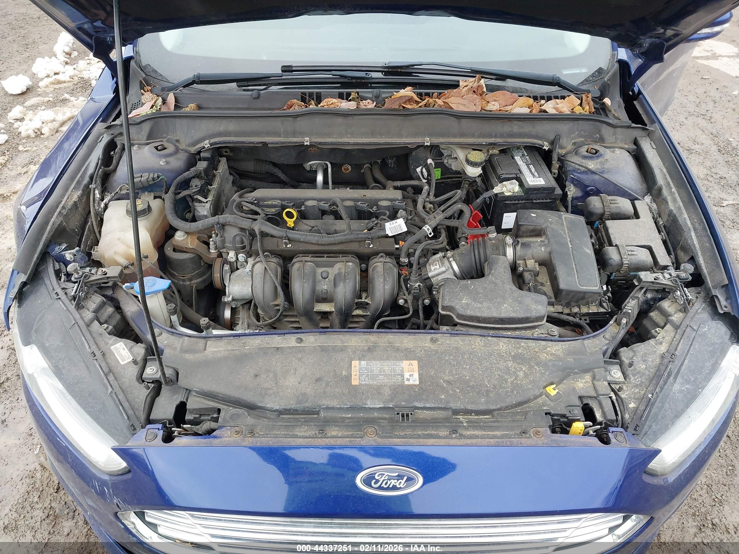 FORD FUSION image 10