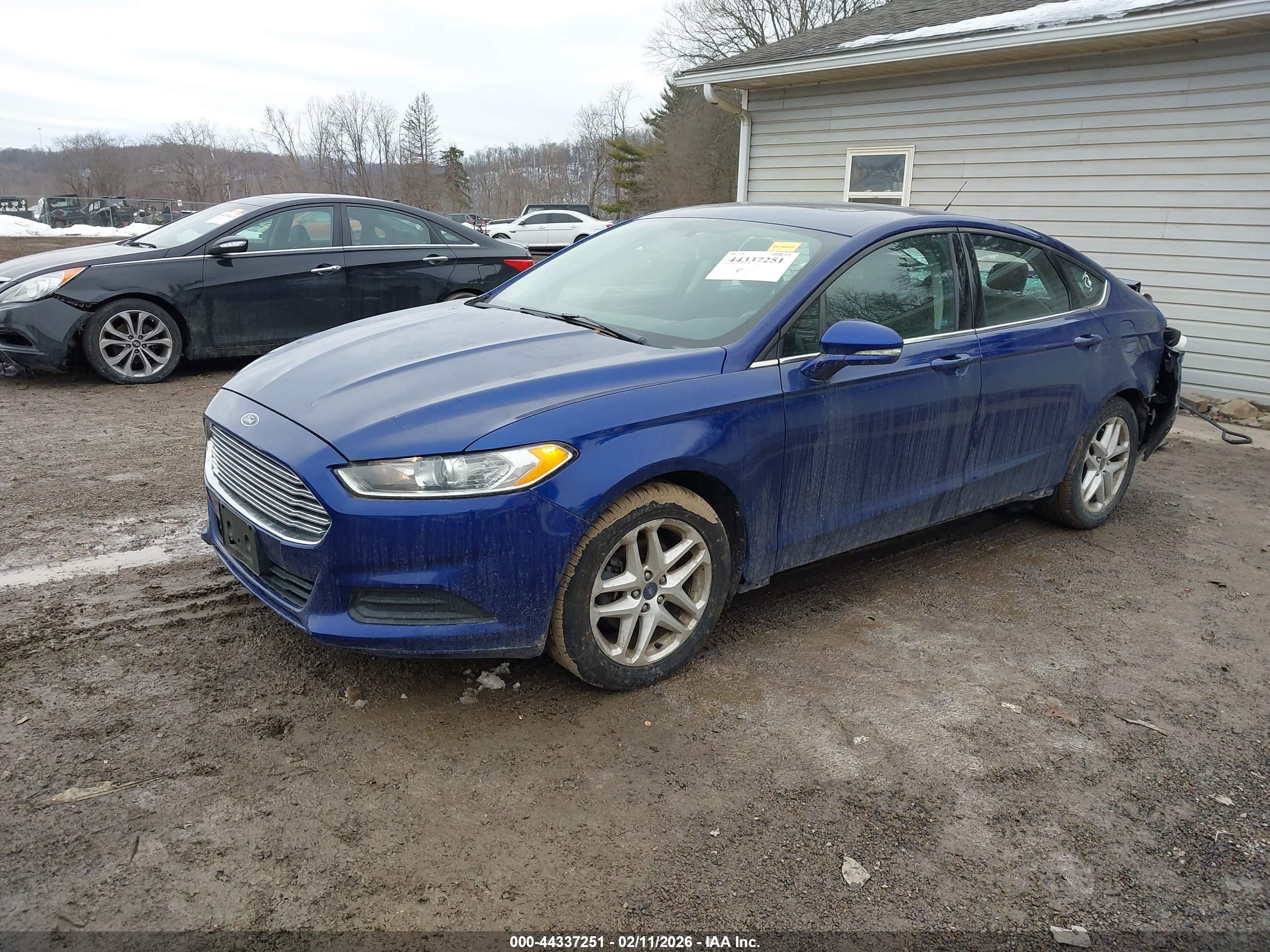 FORD FUSION image 2