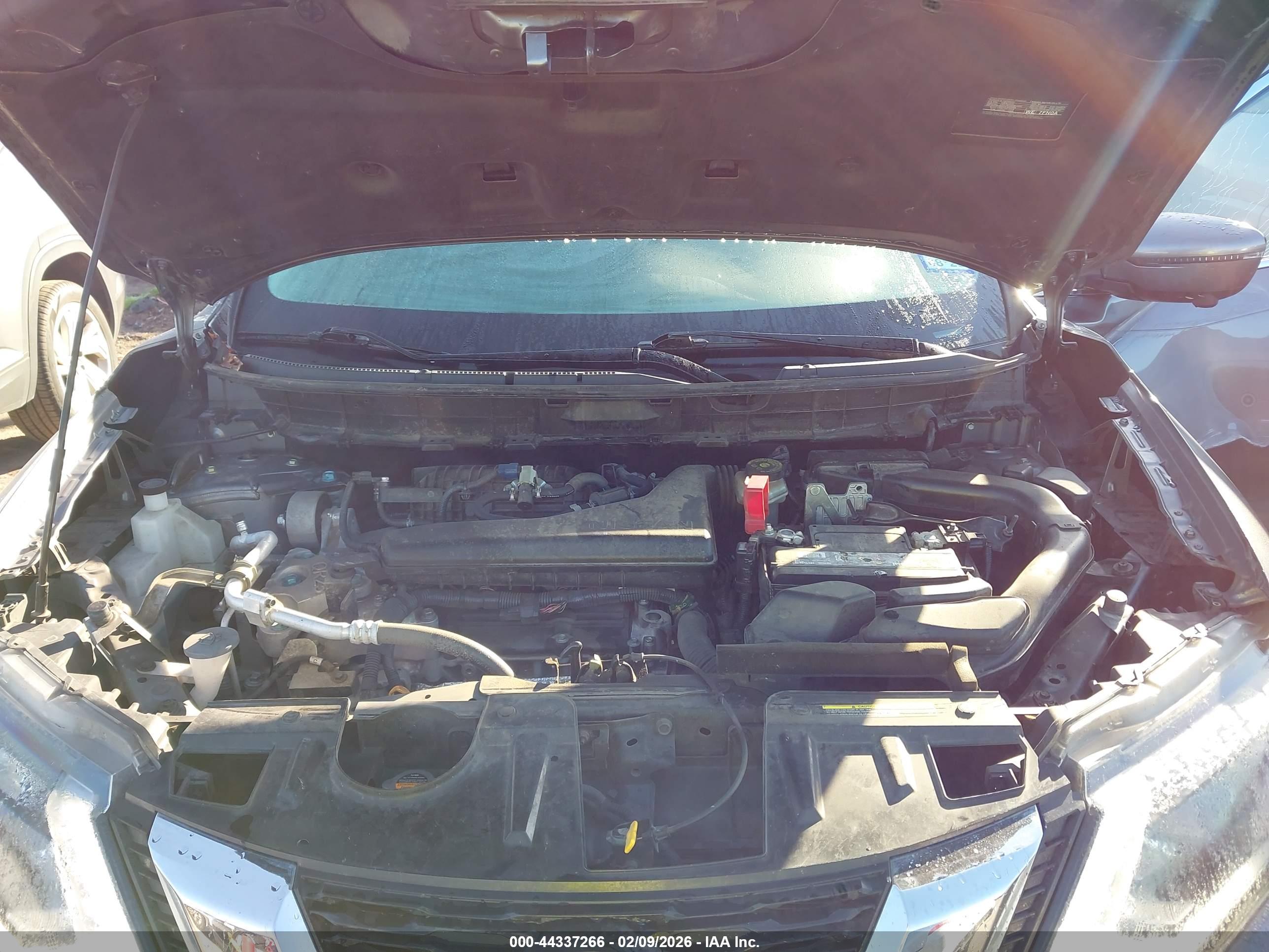 NISSAN ROGUE image 10