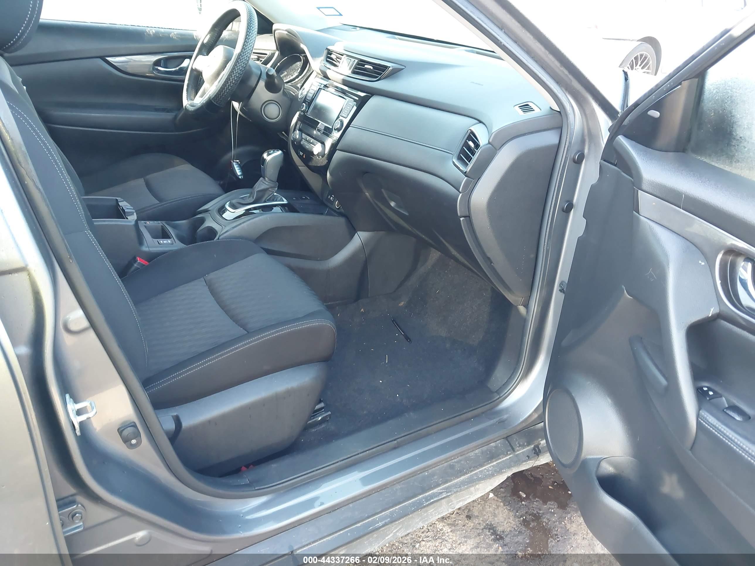 NISSAN ROGUE image 5
