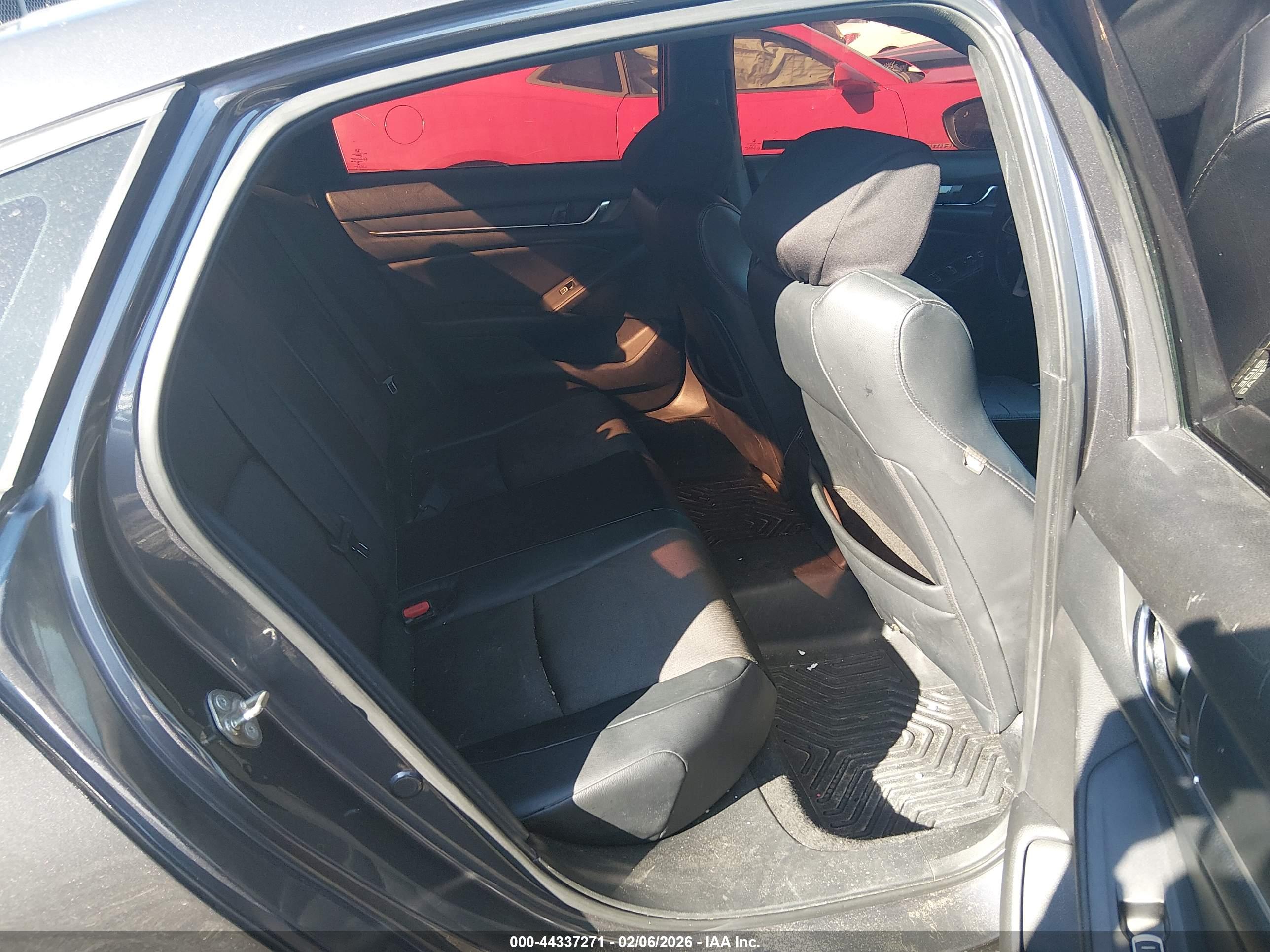 HONDA ACCORD image 8