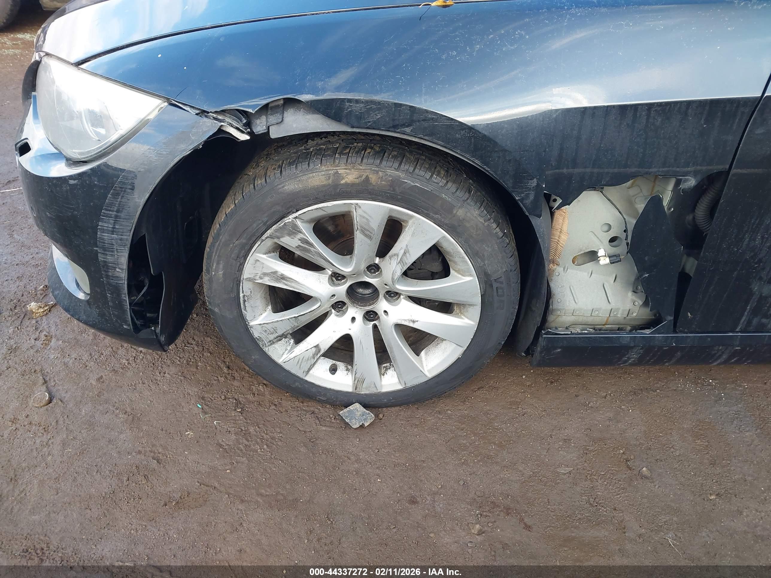BMW 328I image 6