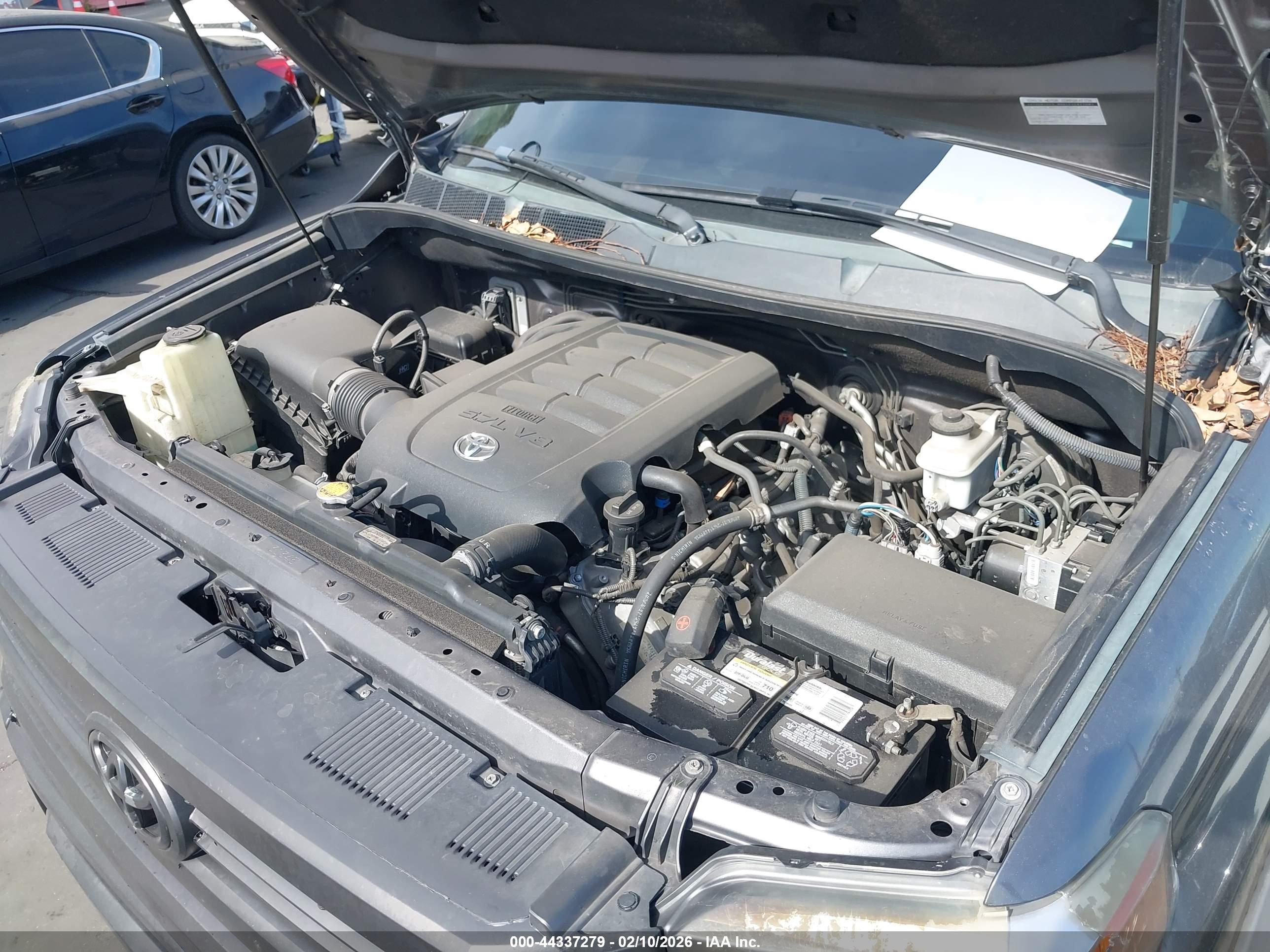 TOYOTA TUNDRA image 10
