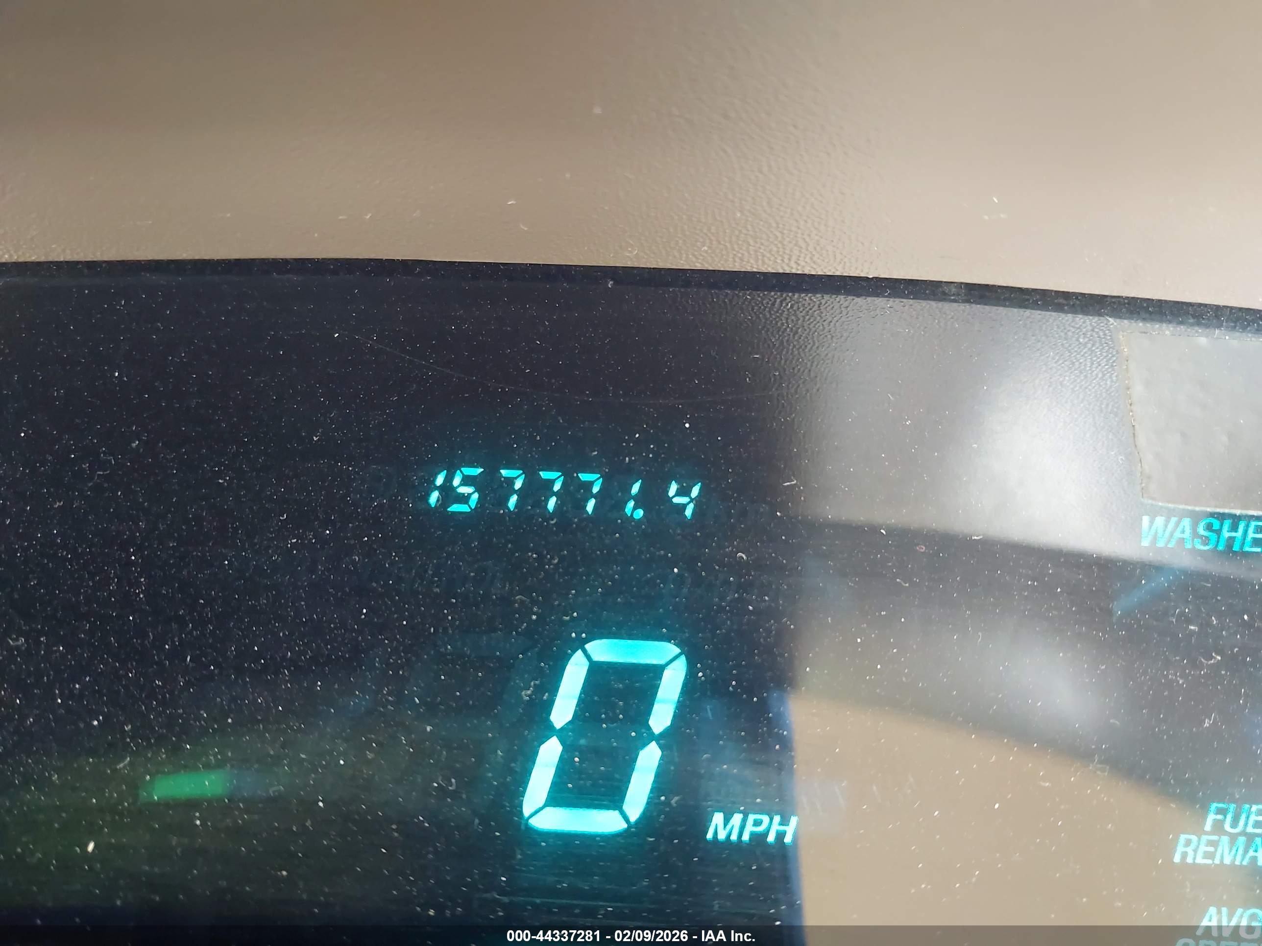 LINCOLN TOWN image 7