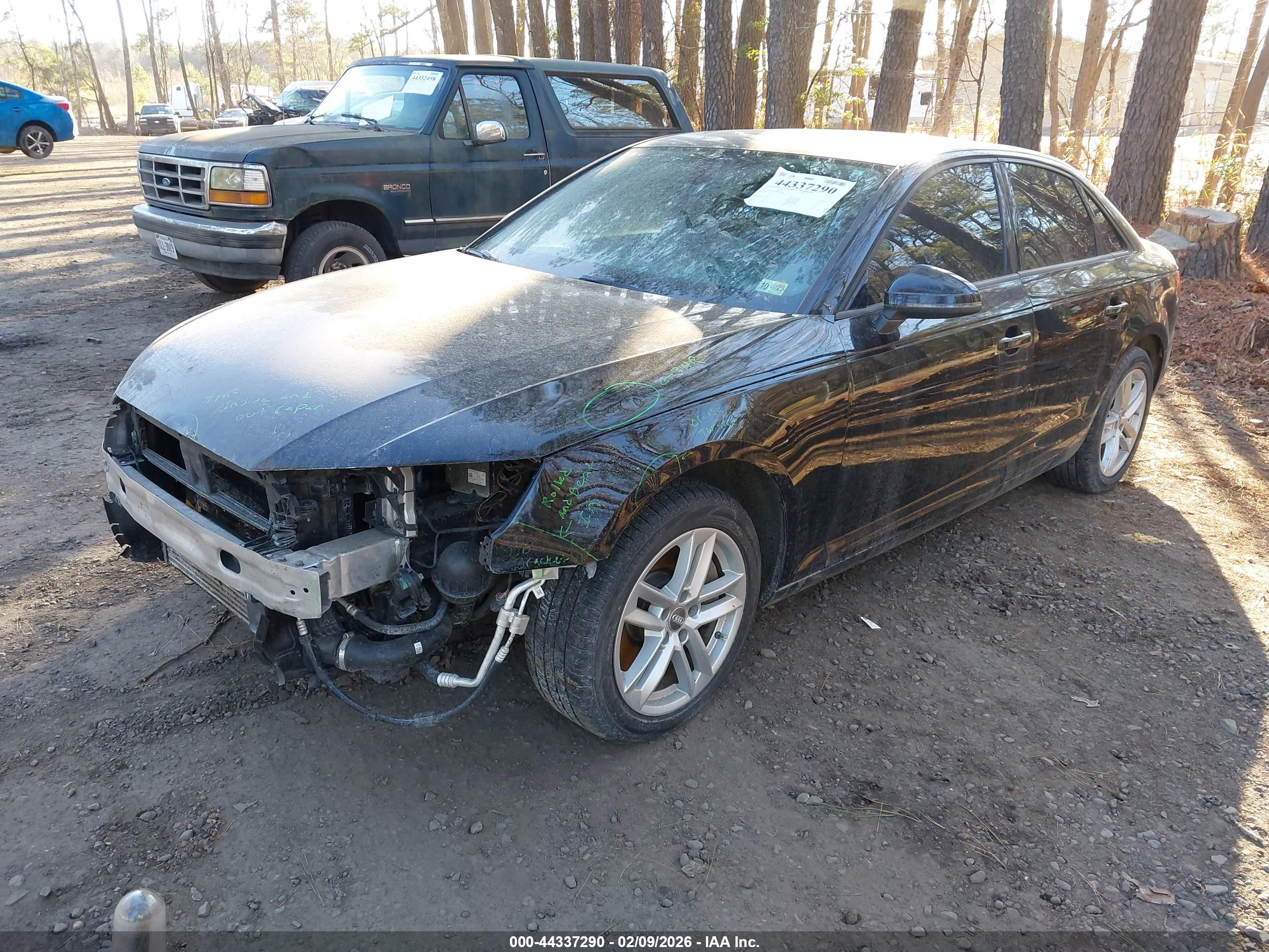 AUDI A4 image 2