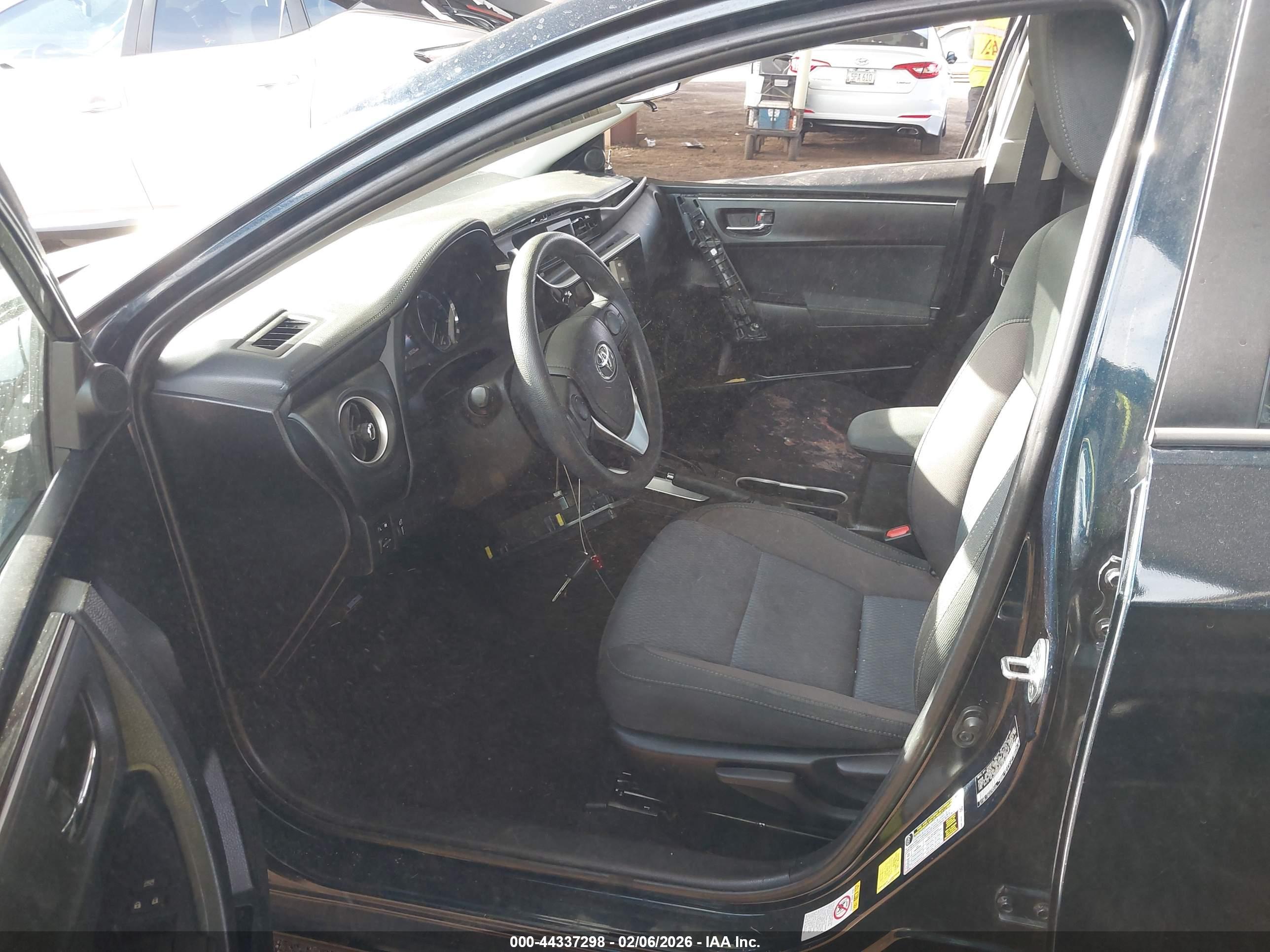 TOYOTA COROLLA image 5