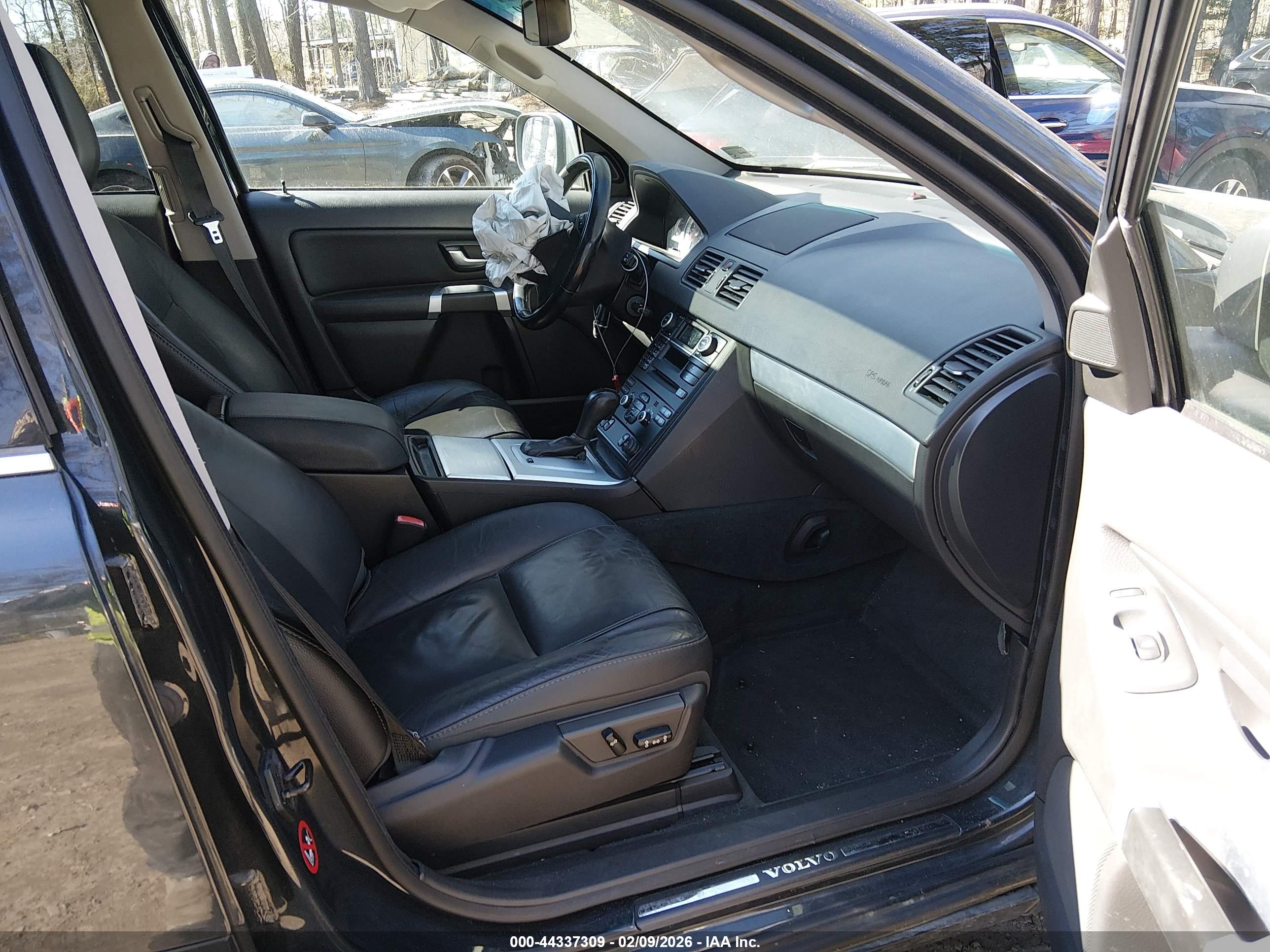 VOLVO XC90 image 5