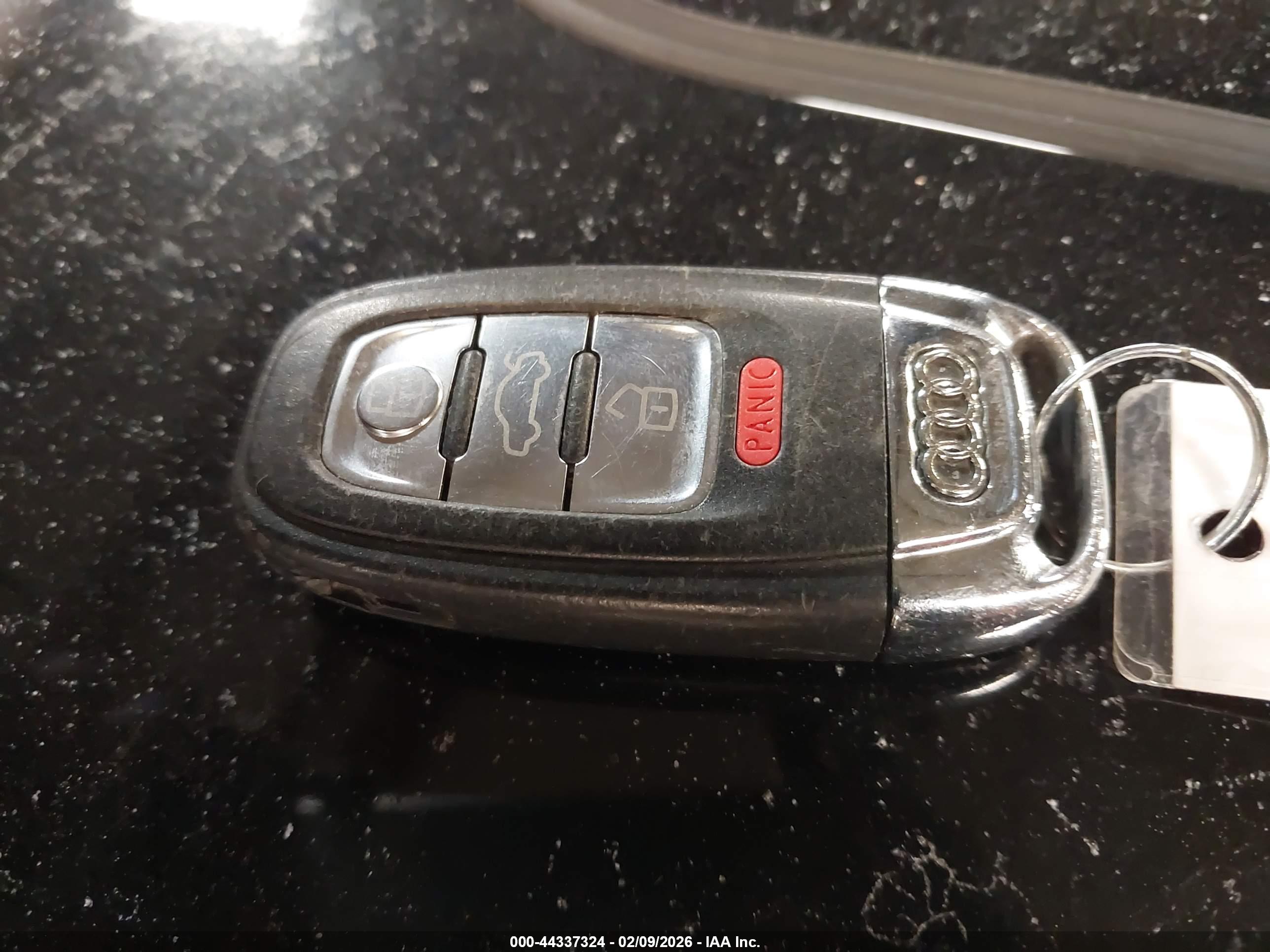 AUDI A4 image 11