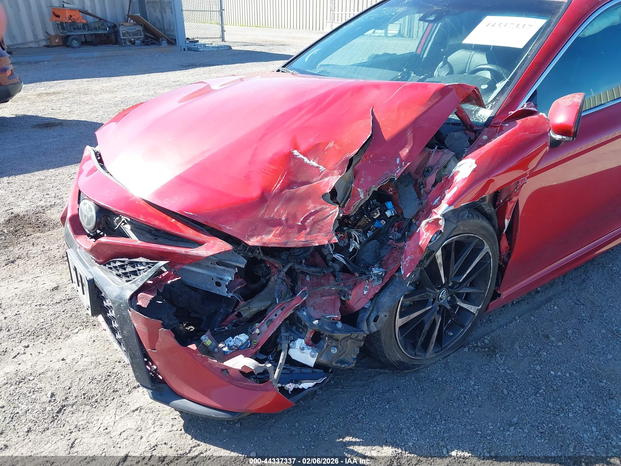 TOYOTA CAMRY image 6
