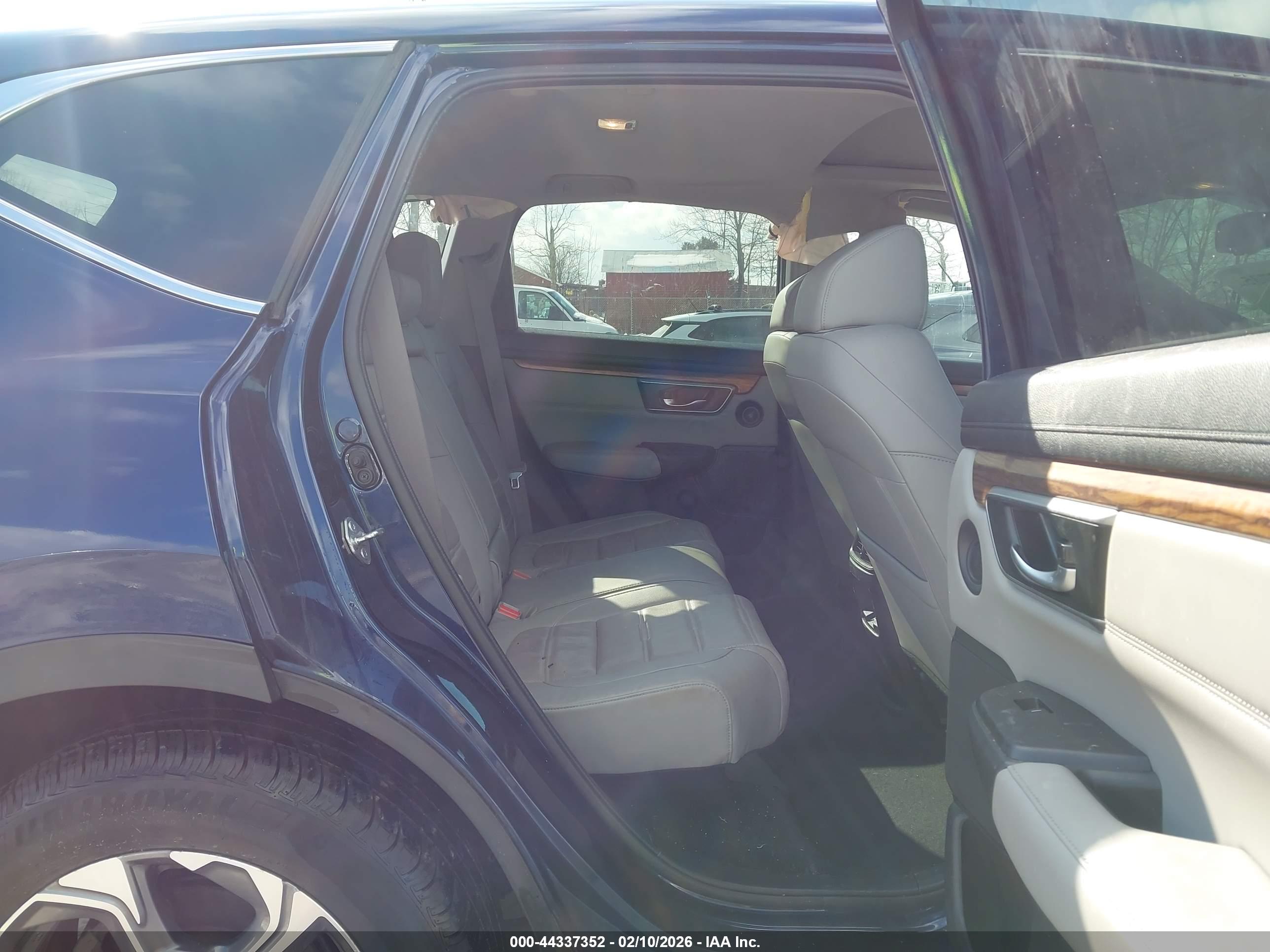 HONDA CR-V image 8