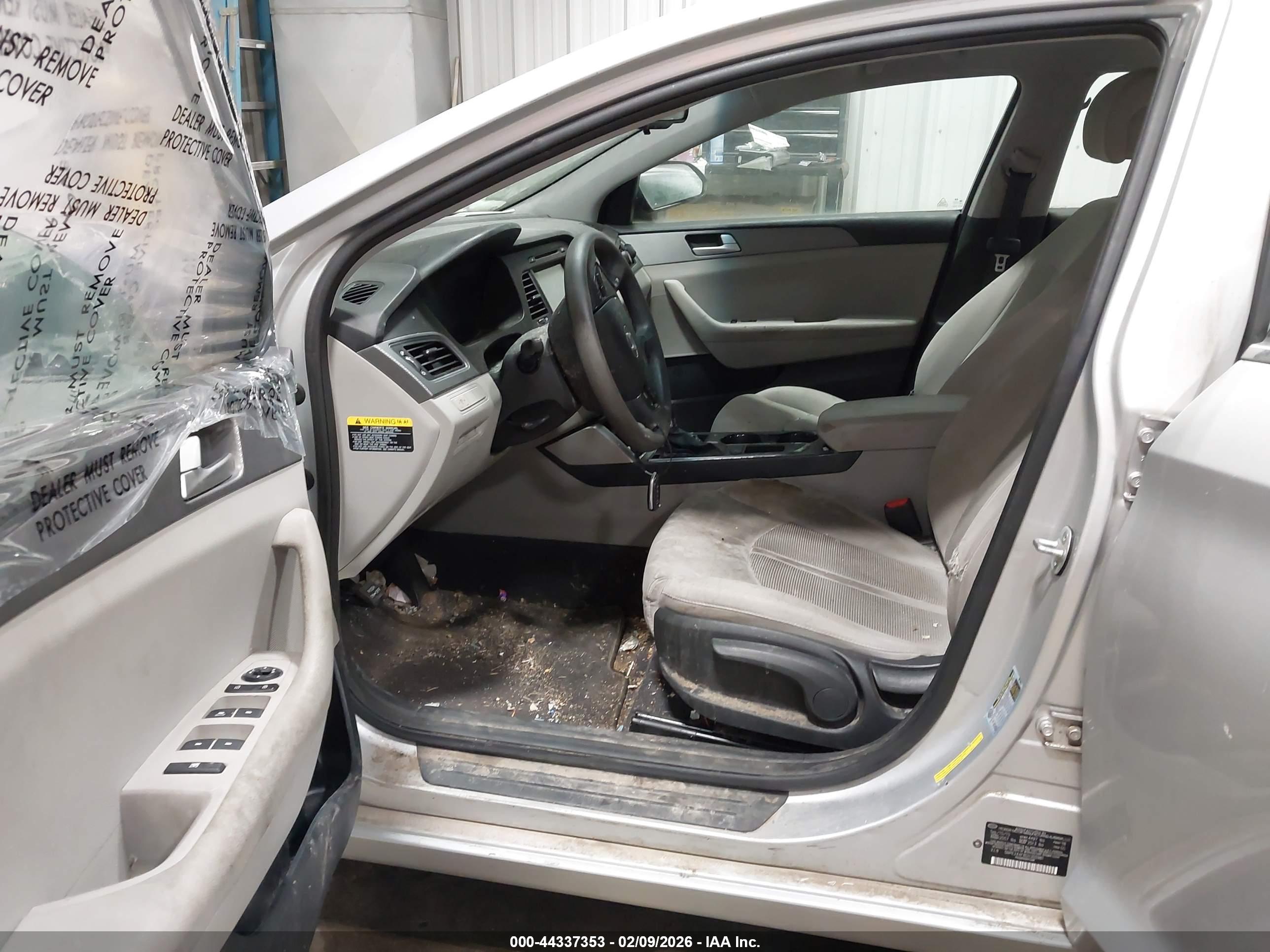 HYUNDAI SONATA image 5