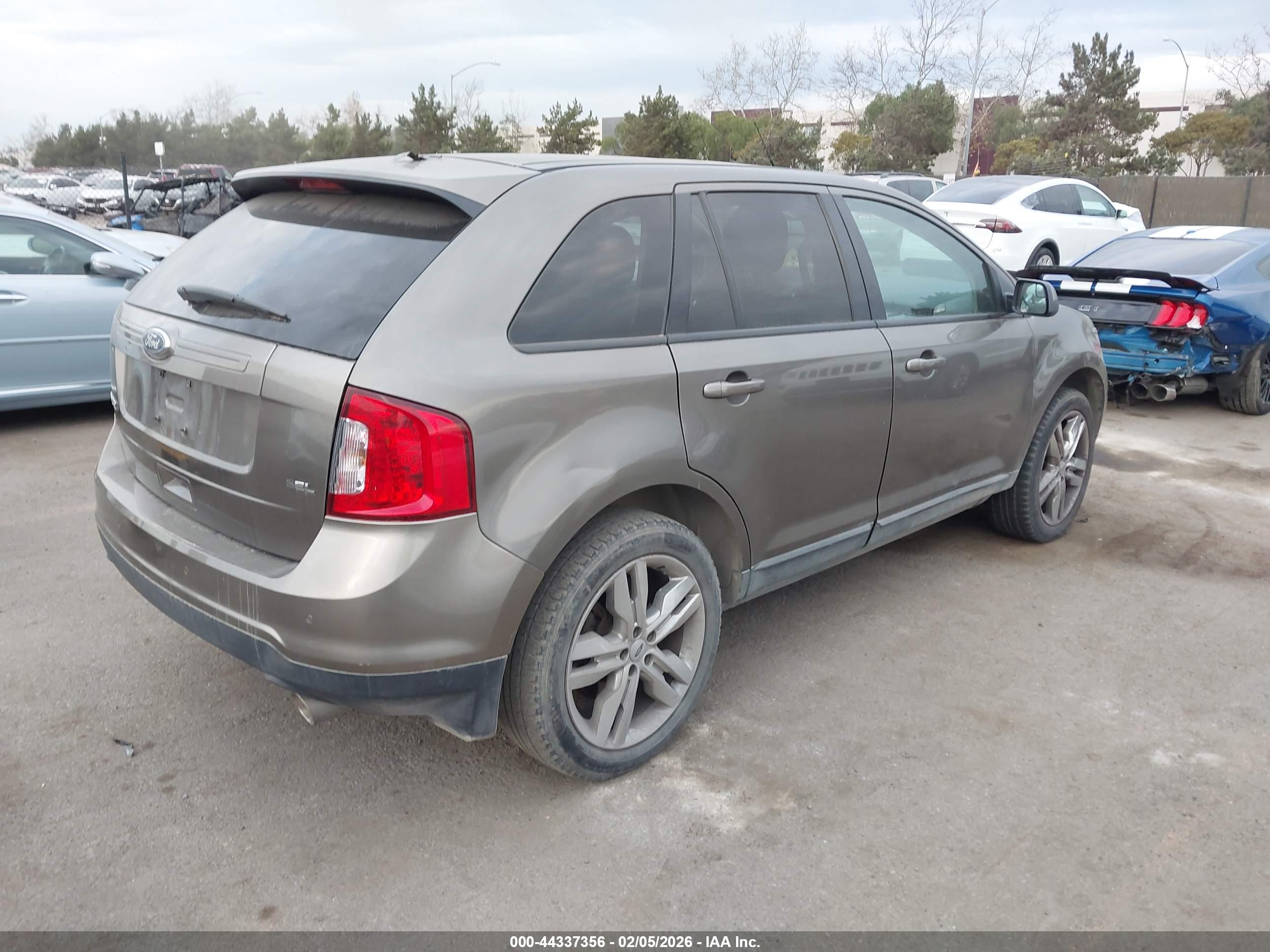 FORD EDGE image 4