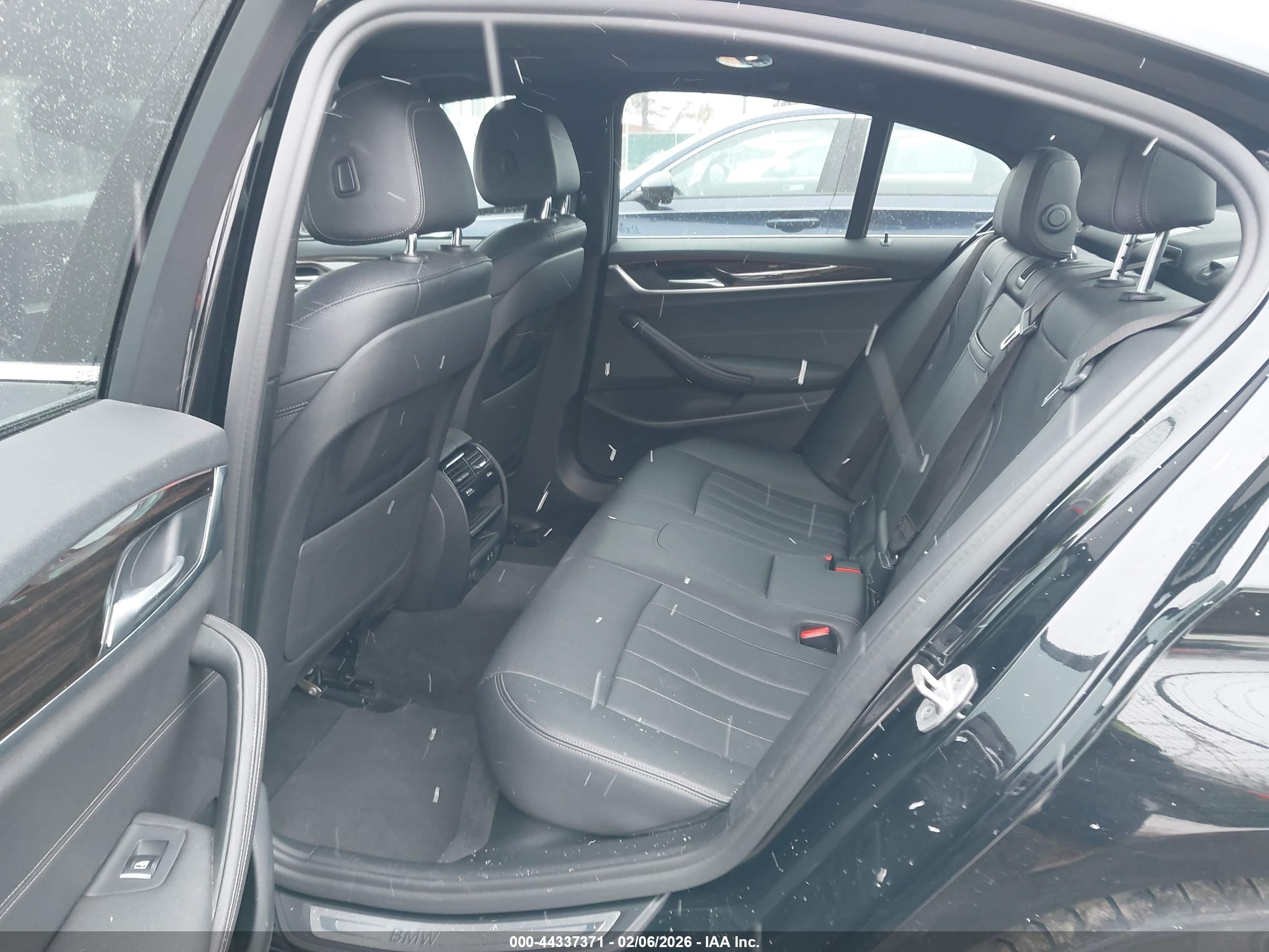BMW 530I image 8