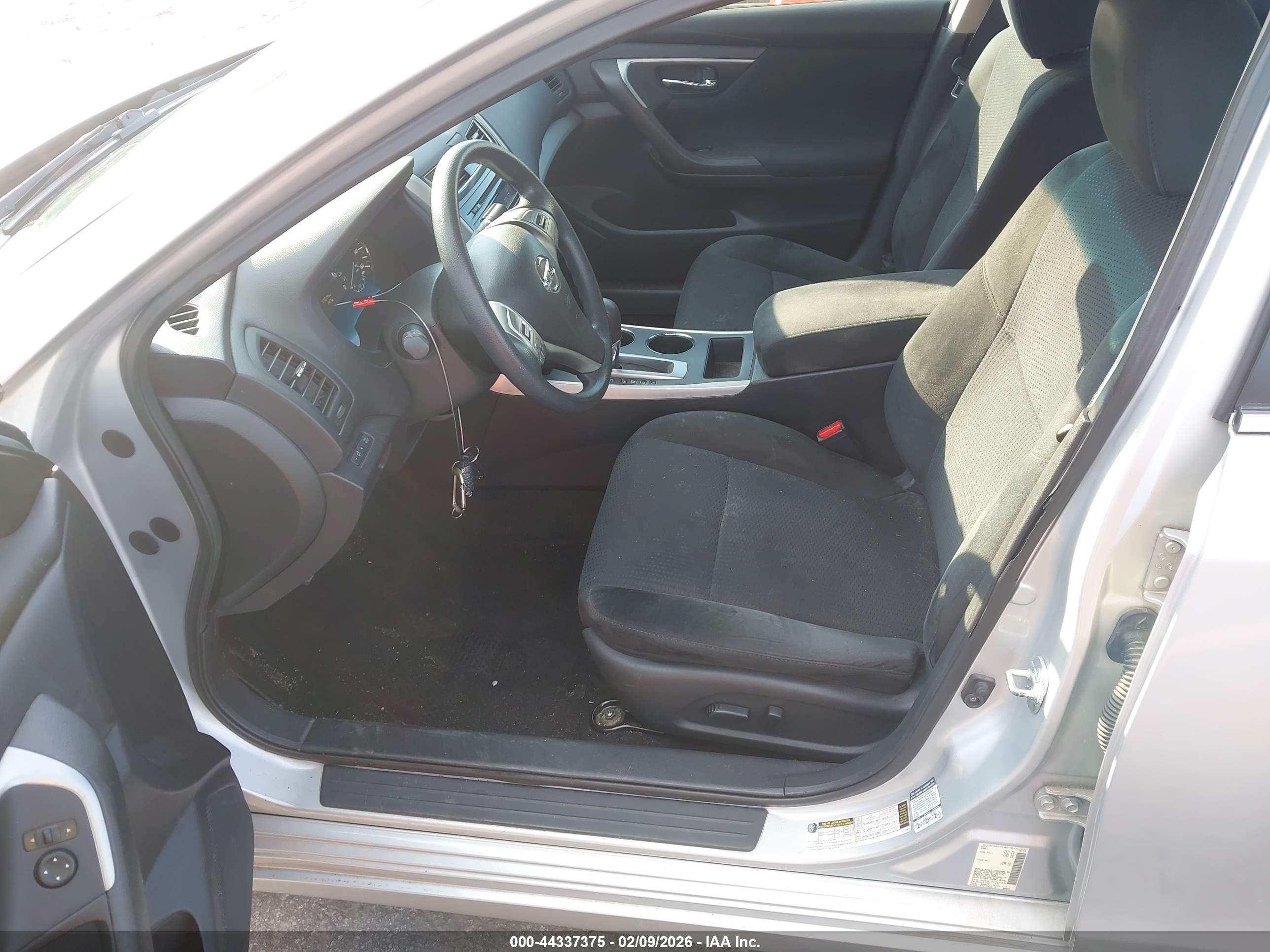 NISSAN ALTIMA image 5