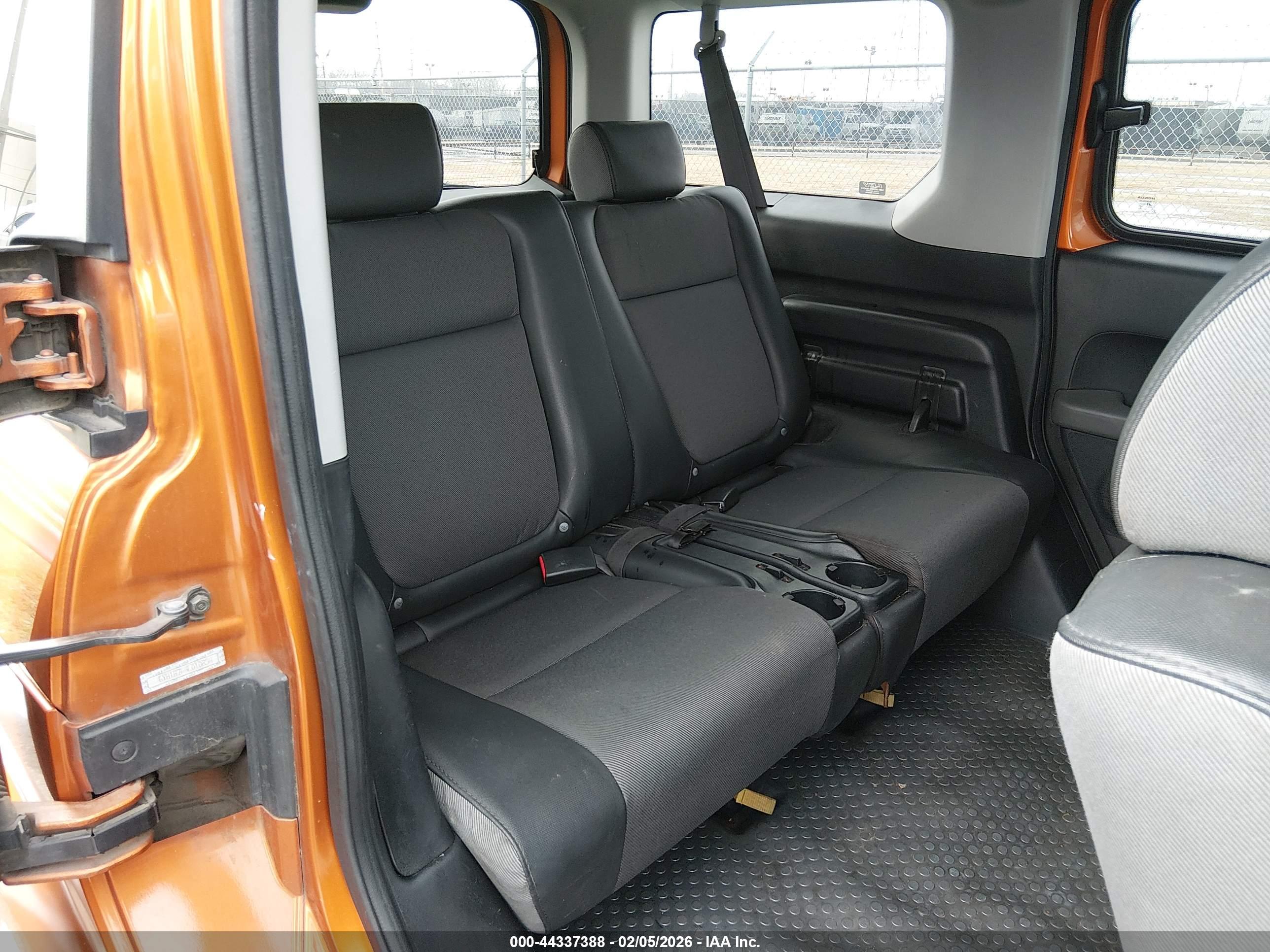 HONDA ELEMENT image 8