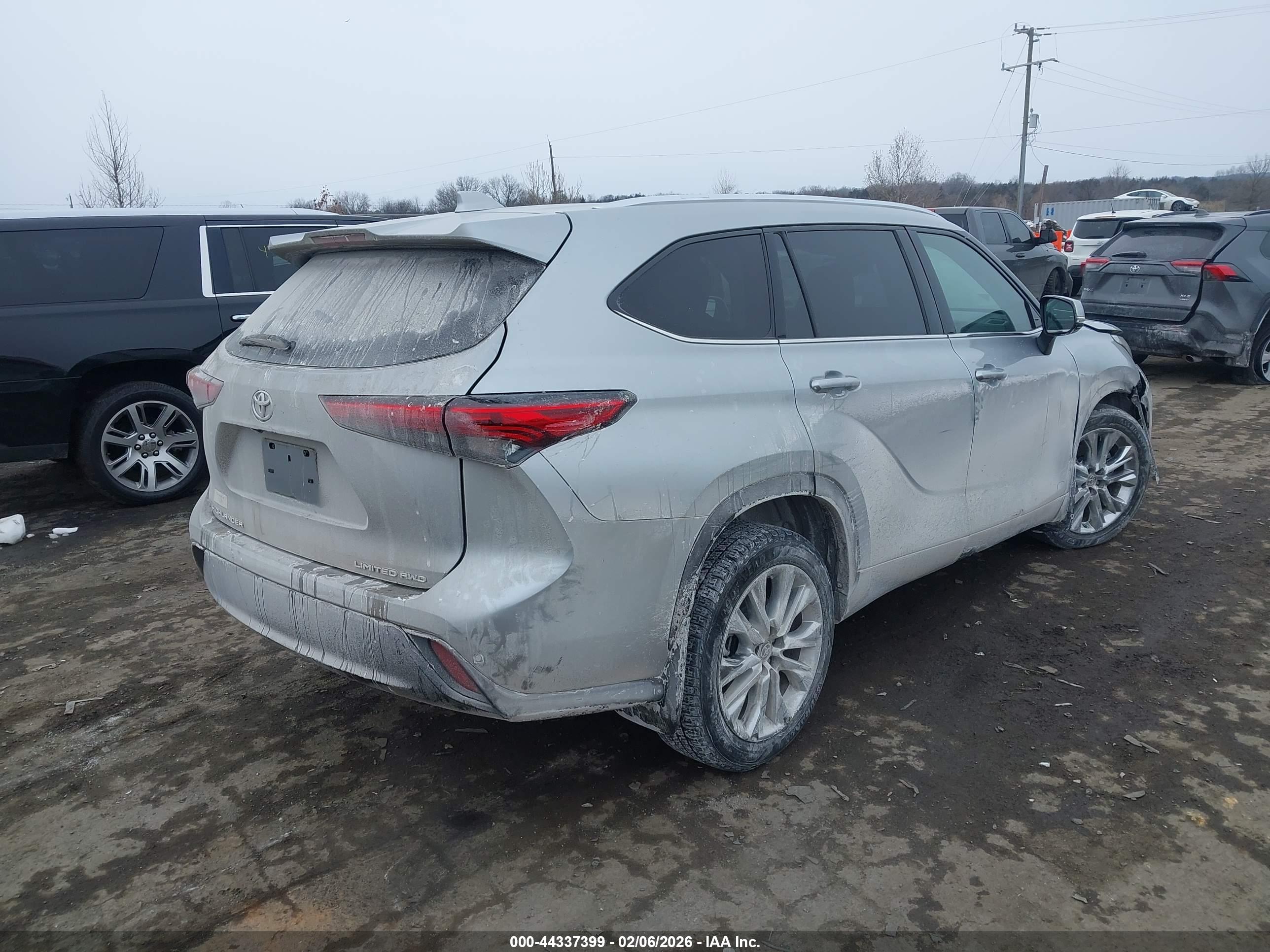 TOYOTA HIGHLANDER image 4