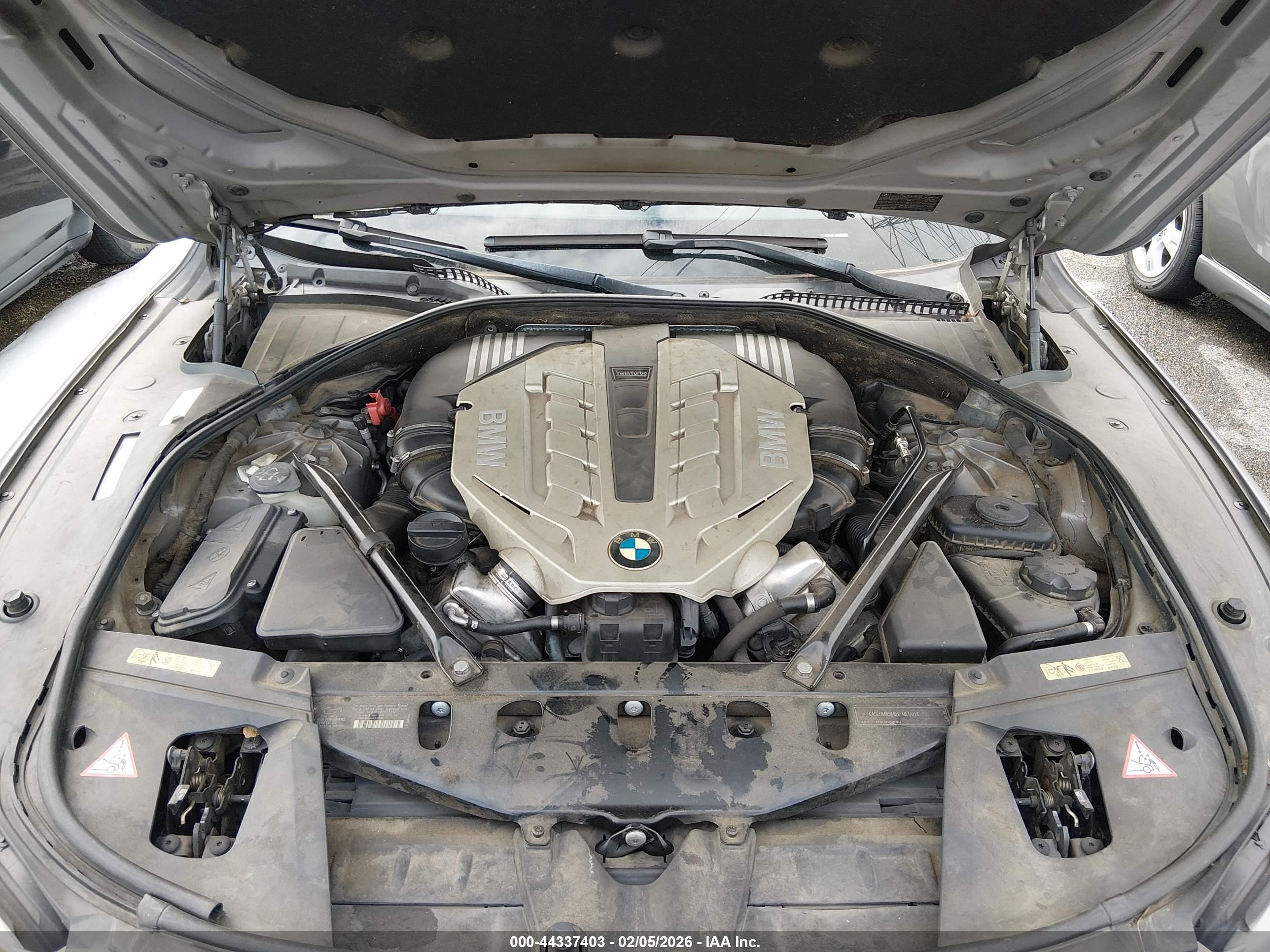 BMW 750LI image 10