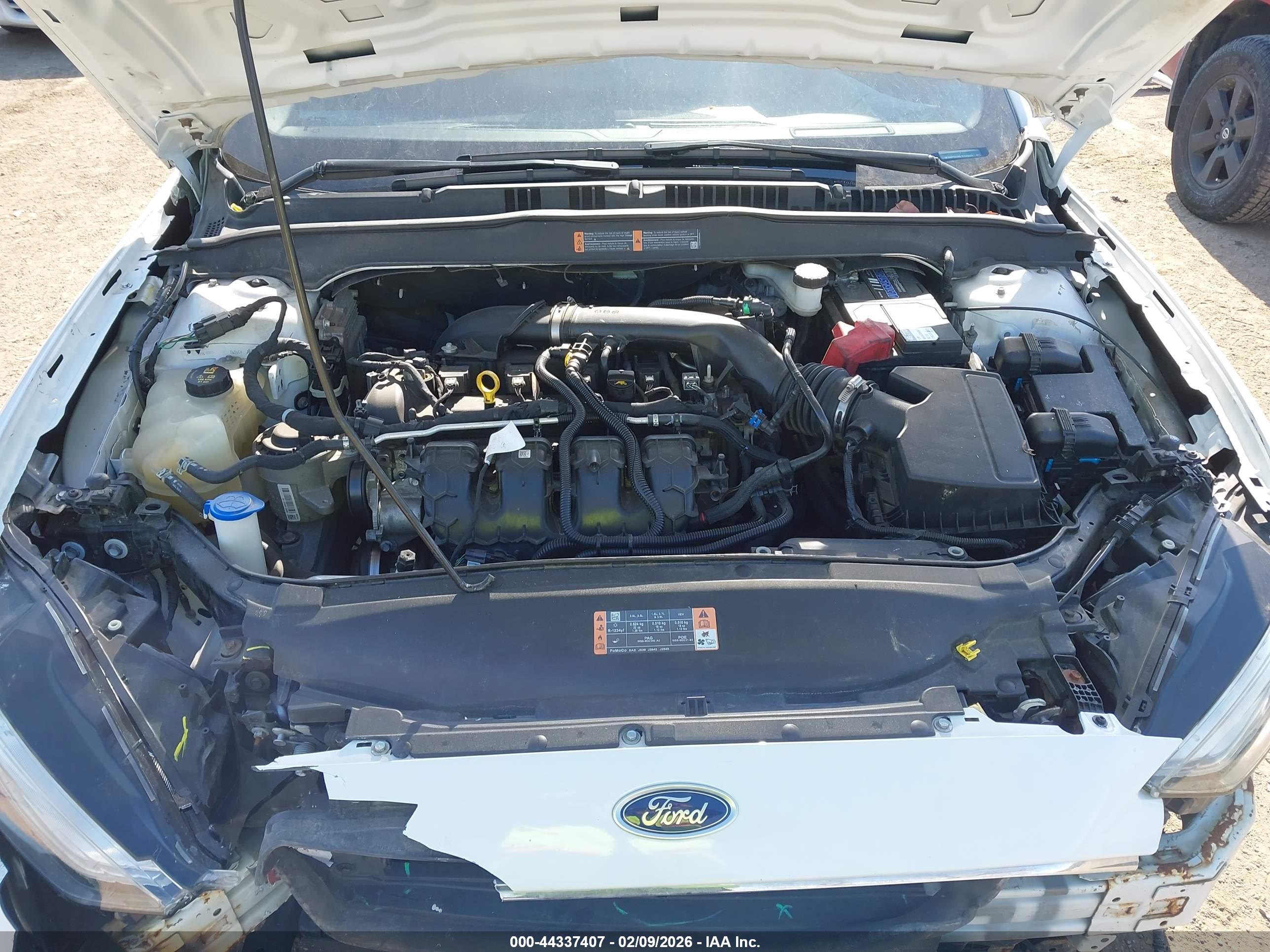 FORD FUSION image 10