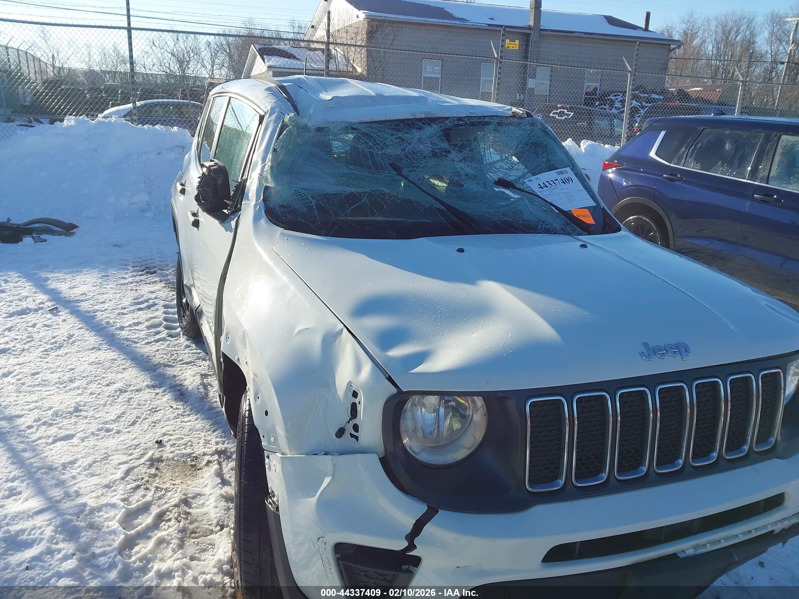 JEEP RENEGADE image 6