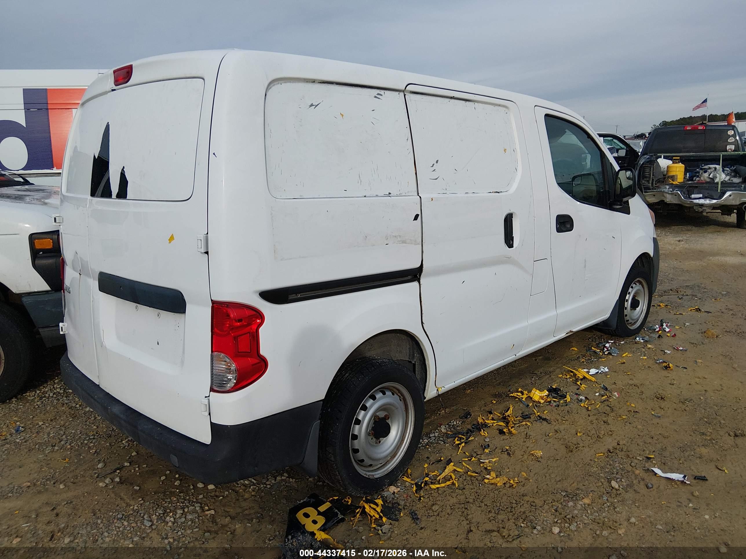 NISSAN NV200 image 4