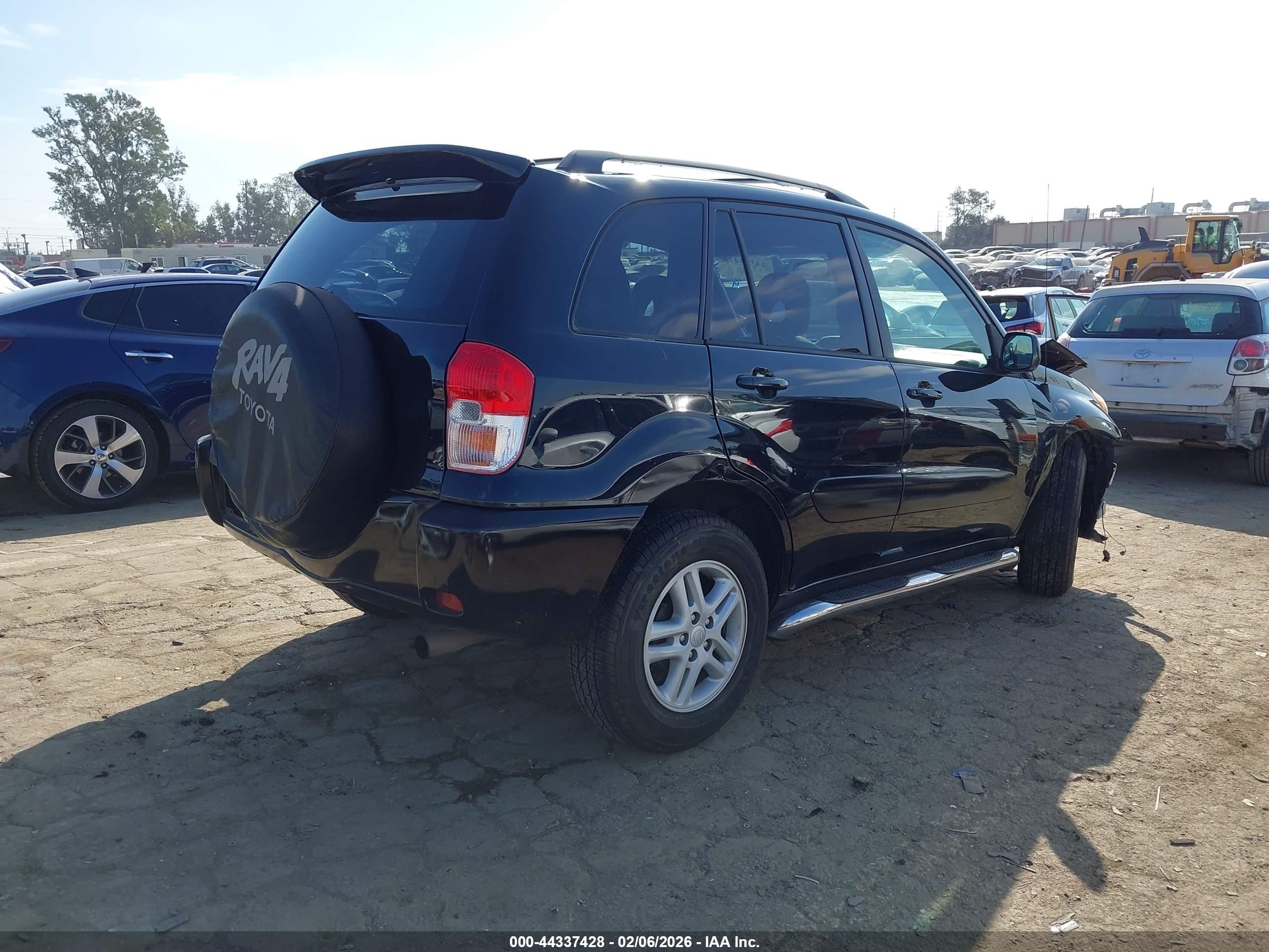TOYOTA RAV4 image 4