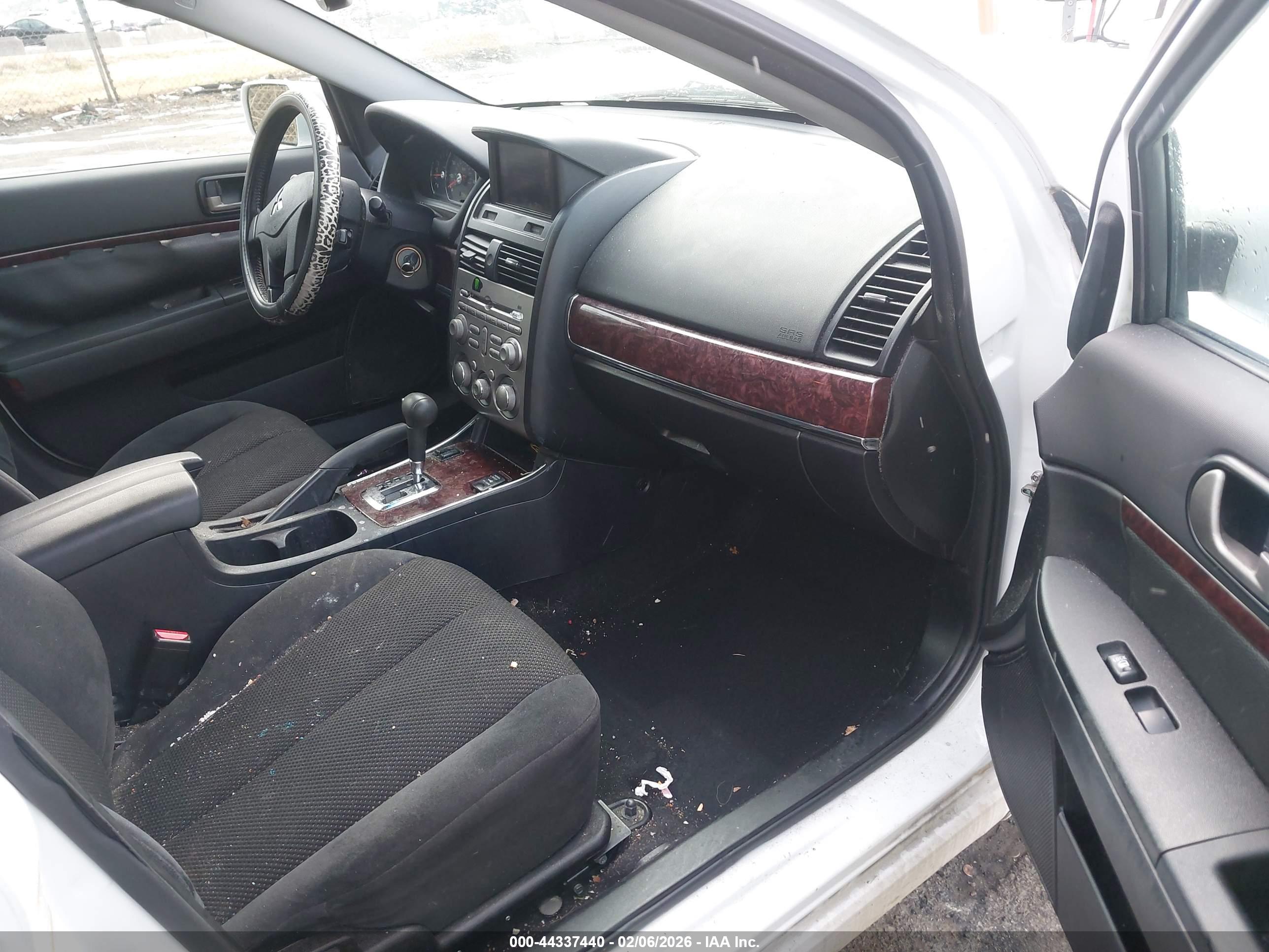 MITSUBISHI GALANT image 5