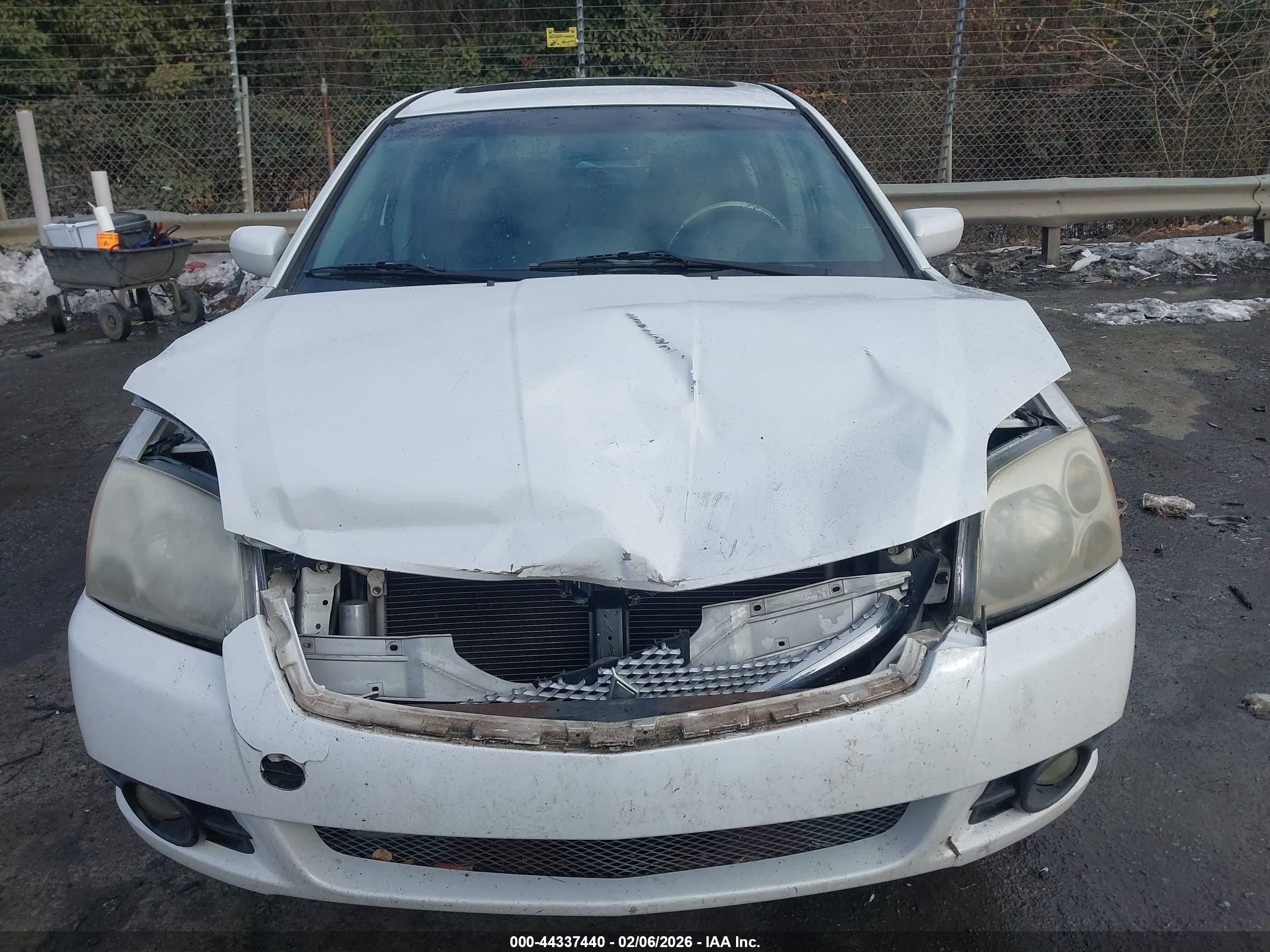 MITSUBISHI GALANT image 6