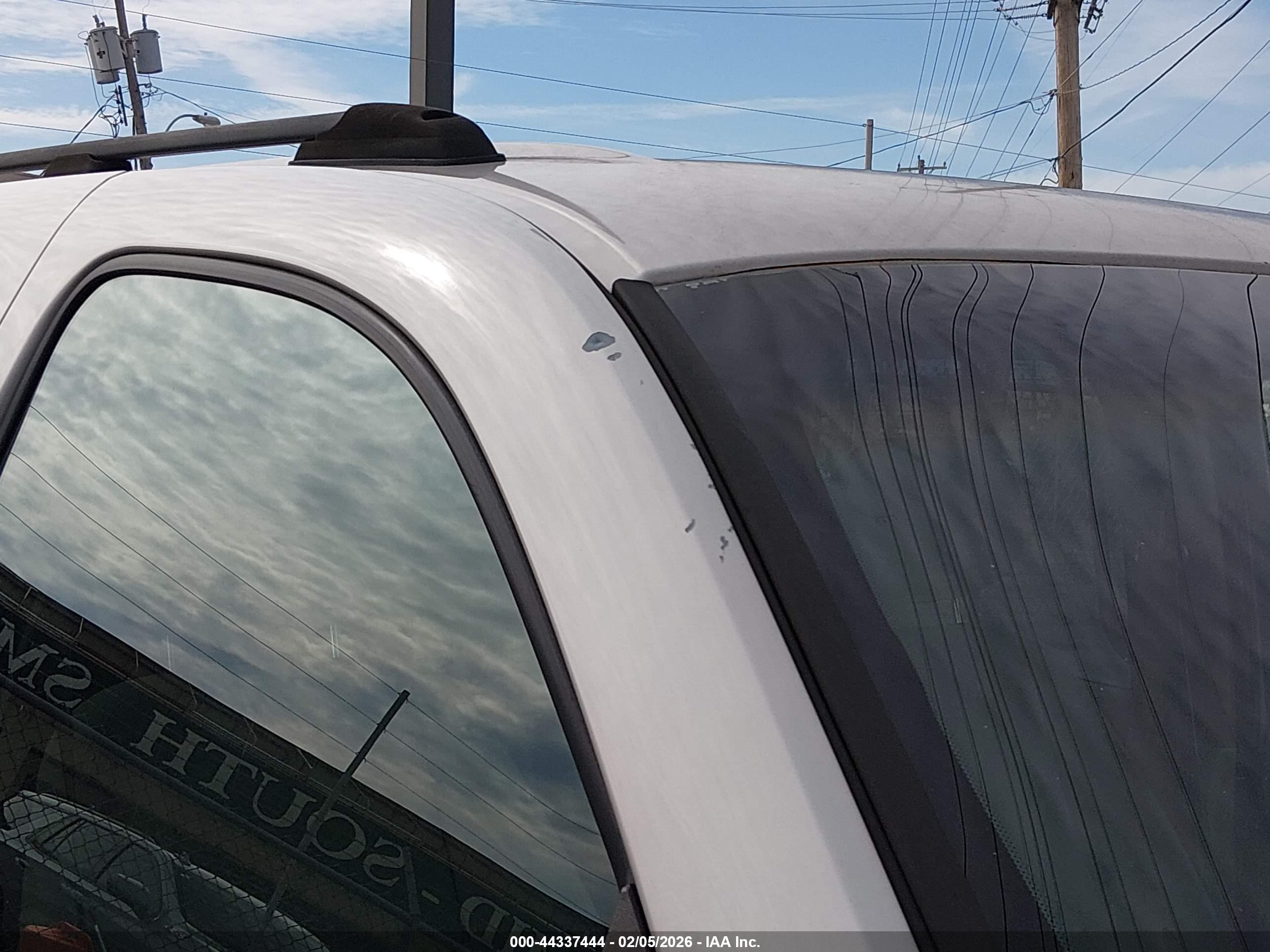 CHEVROLET AVALANCHE image 6
