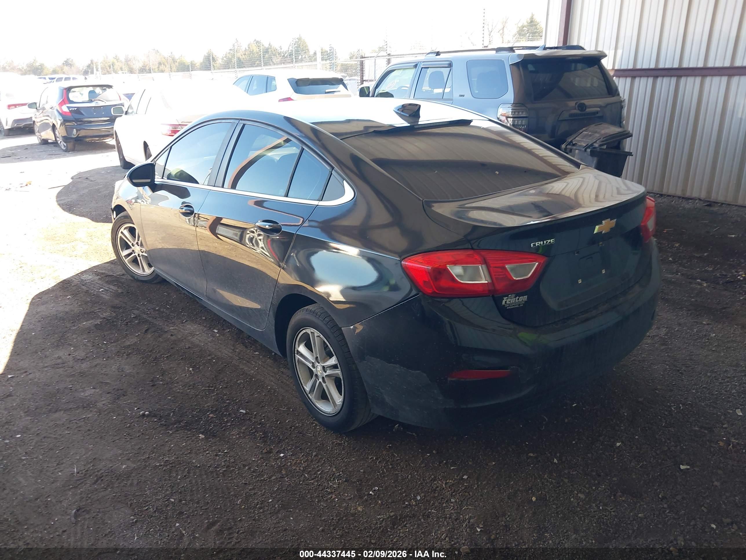 CHEVROLET CRUZE image 3