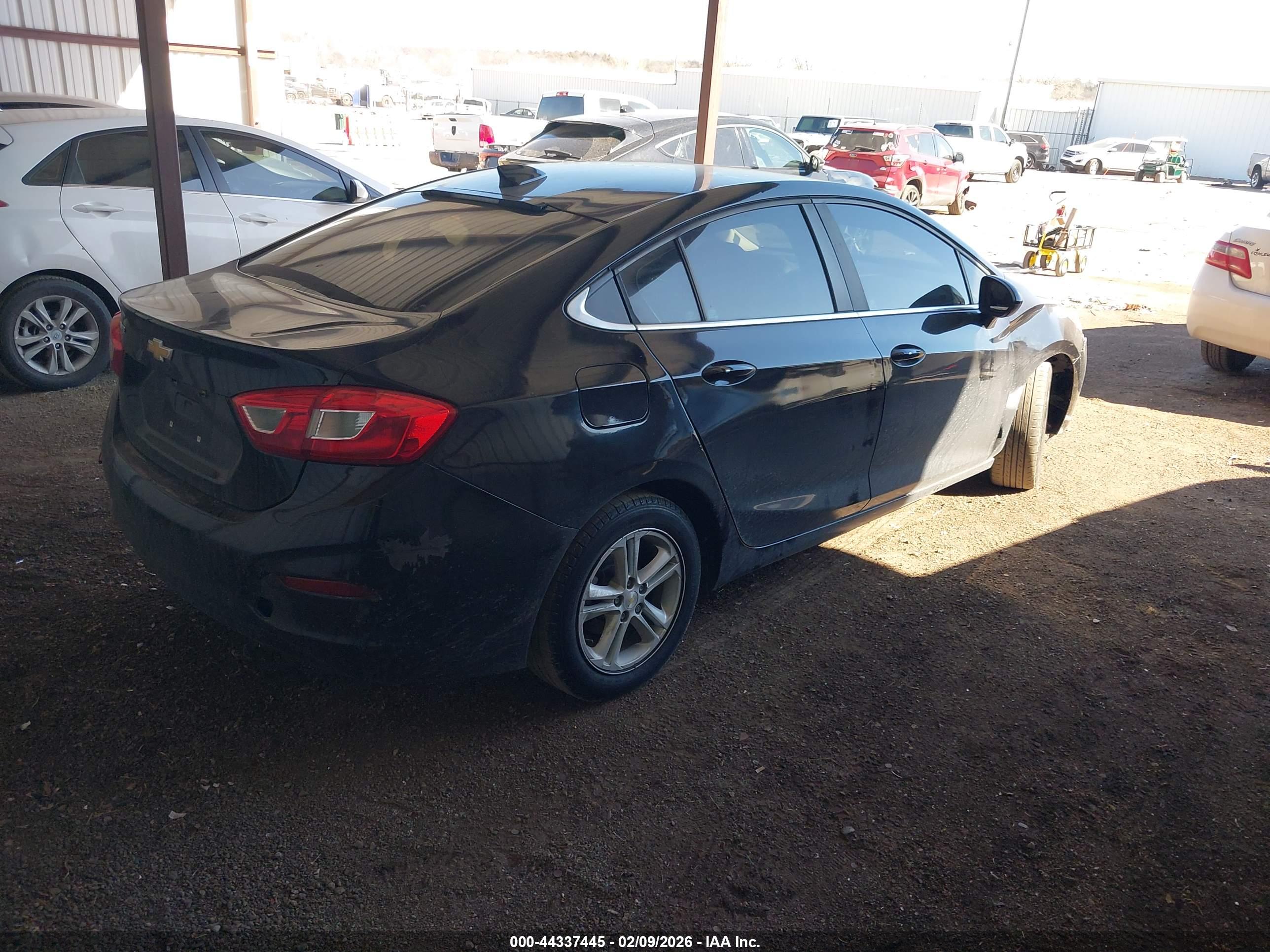 CHEVROLET CRUZE image 4