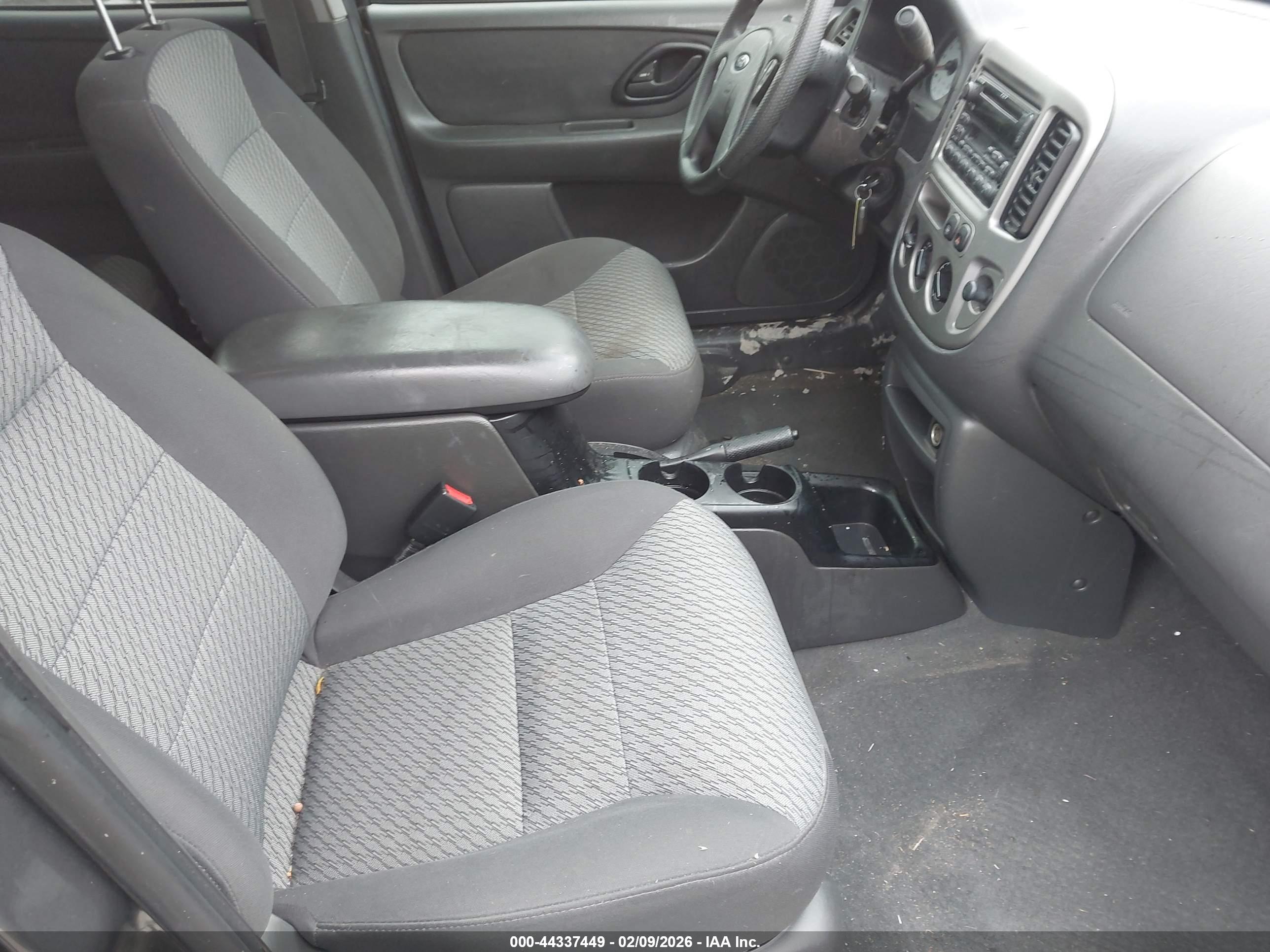 FORD ESCAPE image 5