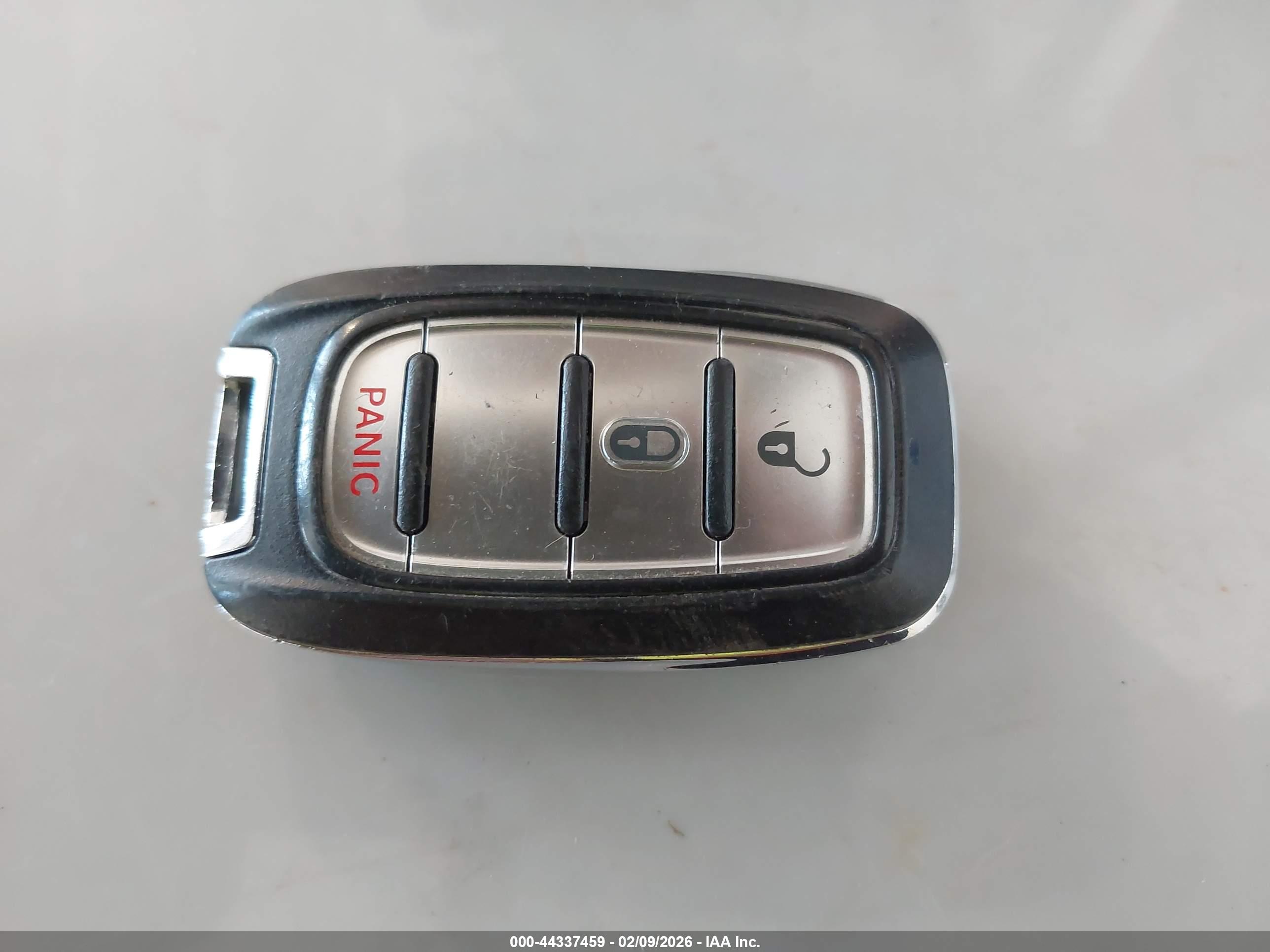CHRYSLER PACIFICA image 11