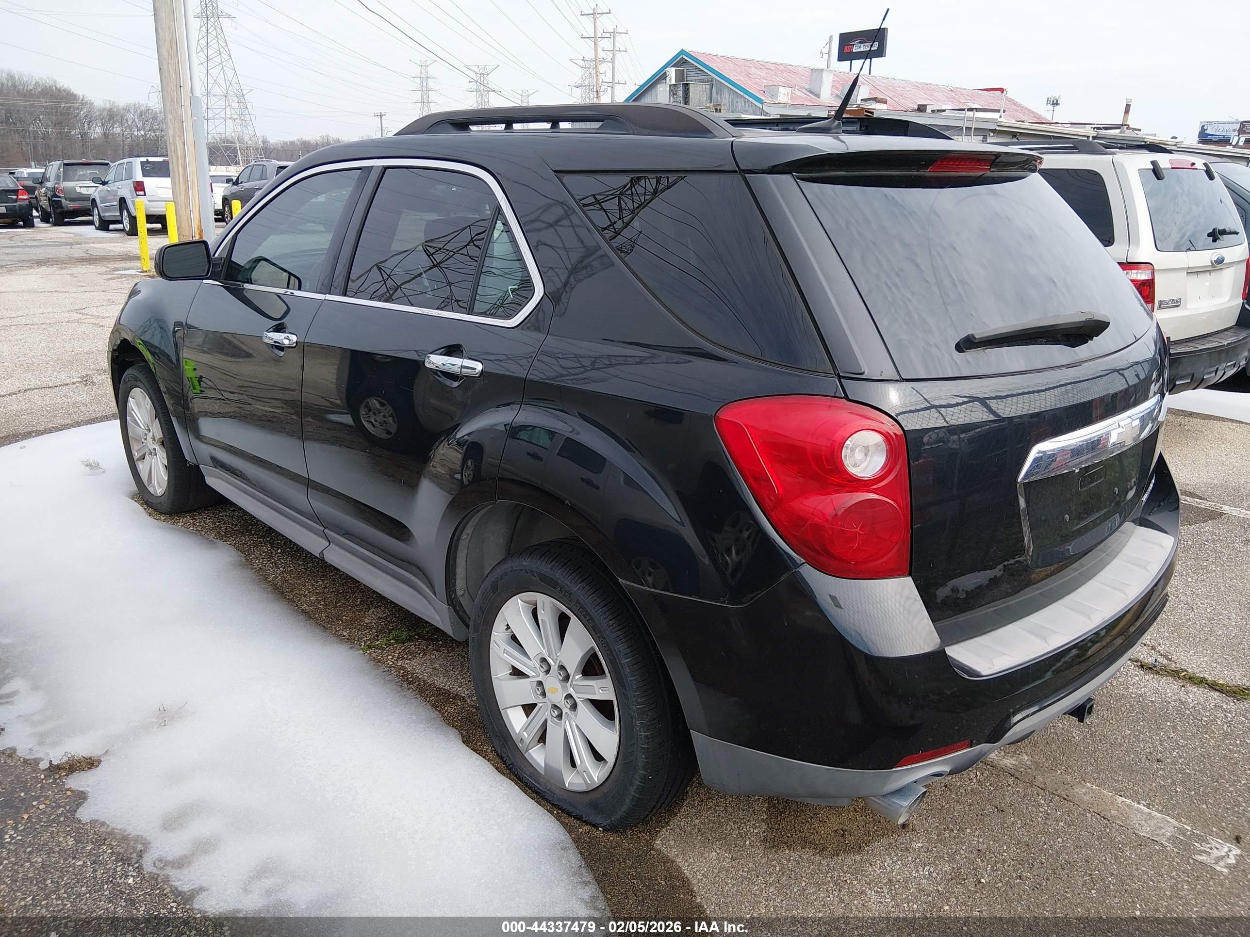 CHEVROLET EQUINOX image 3