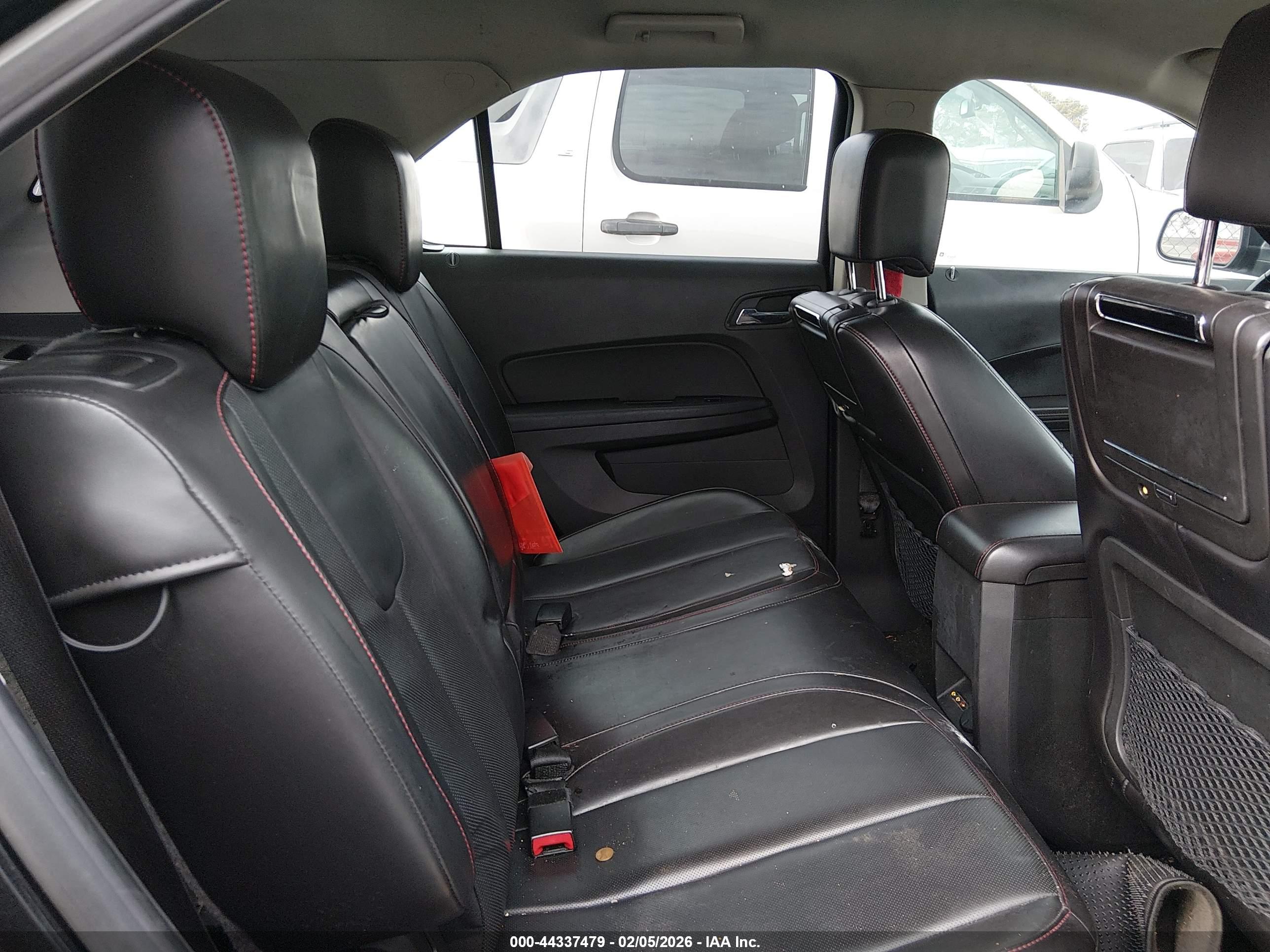 CHEVROLET EQUINOX image 8