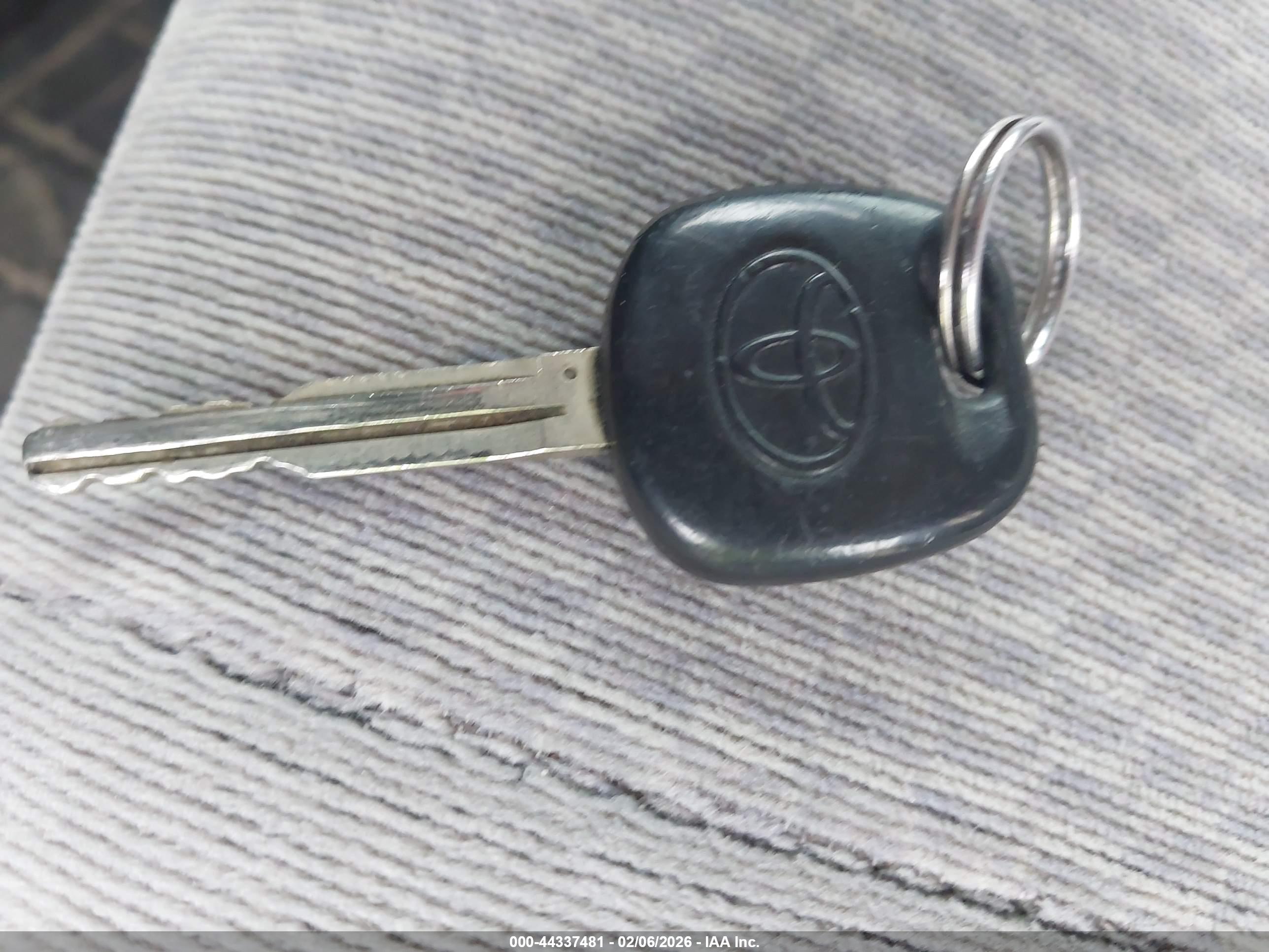 TOYOTA COROLLA image 11