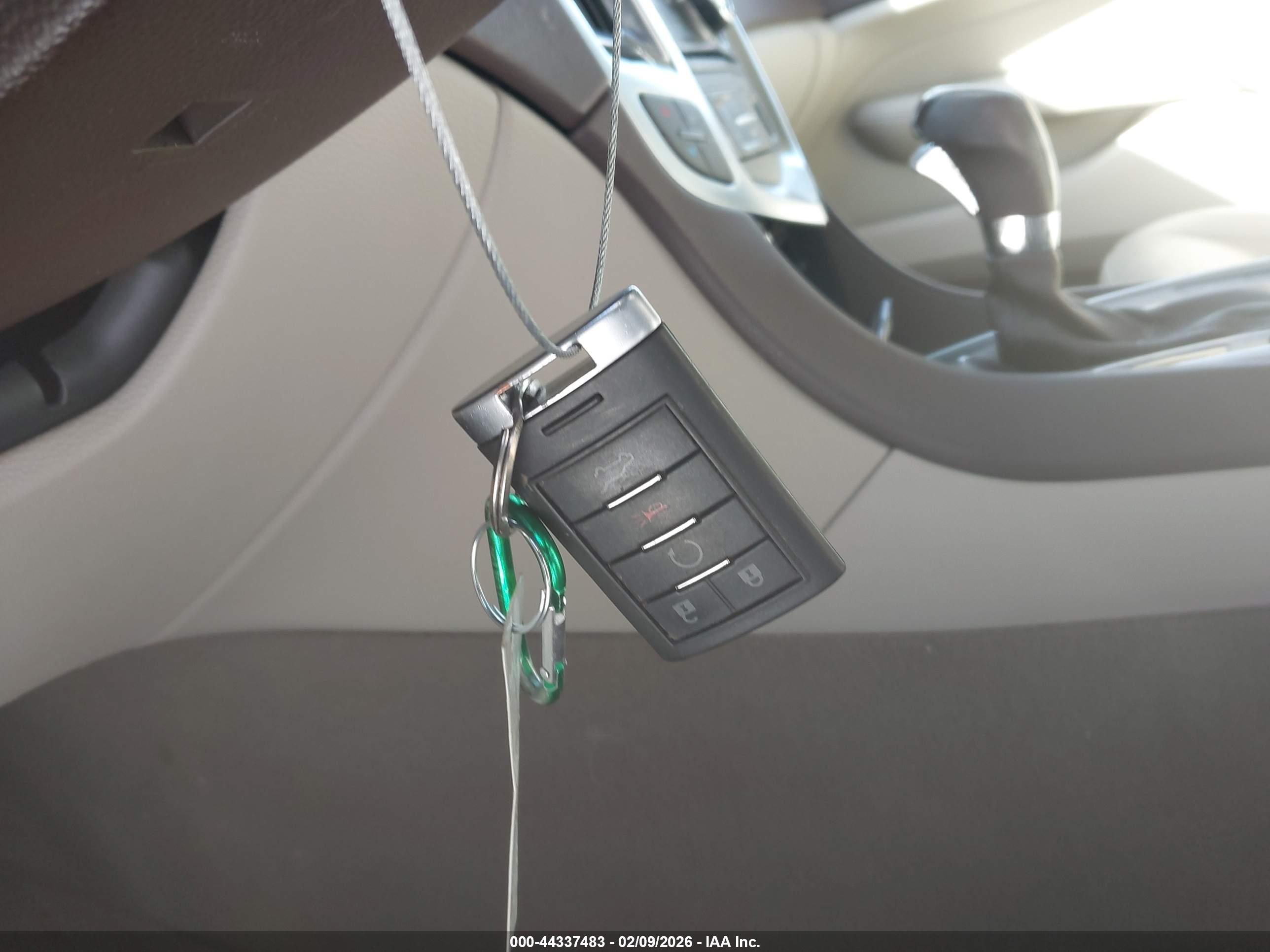 CADILLAC SRX image 11