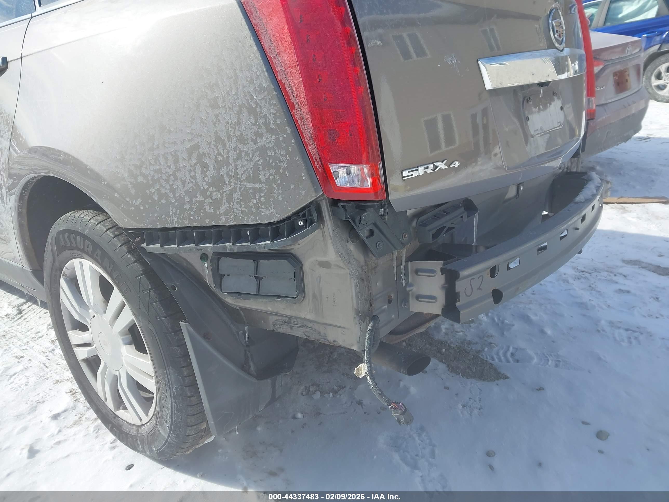 CADILLAC SRX image 6