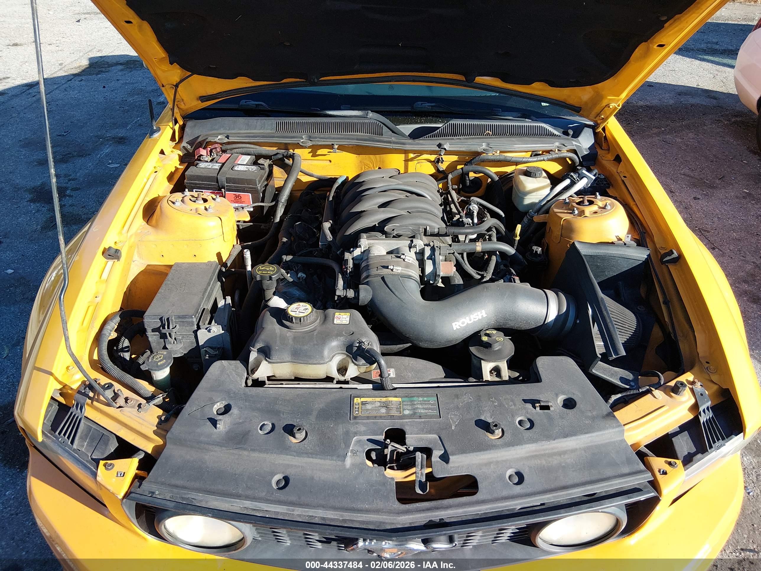 FORD MUSTANG image 10